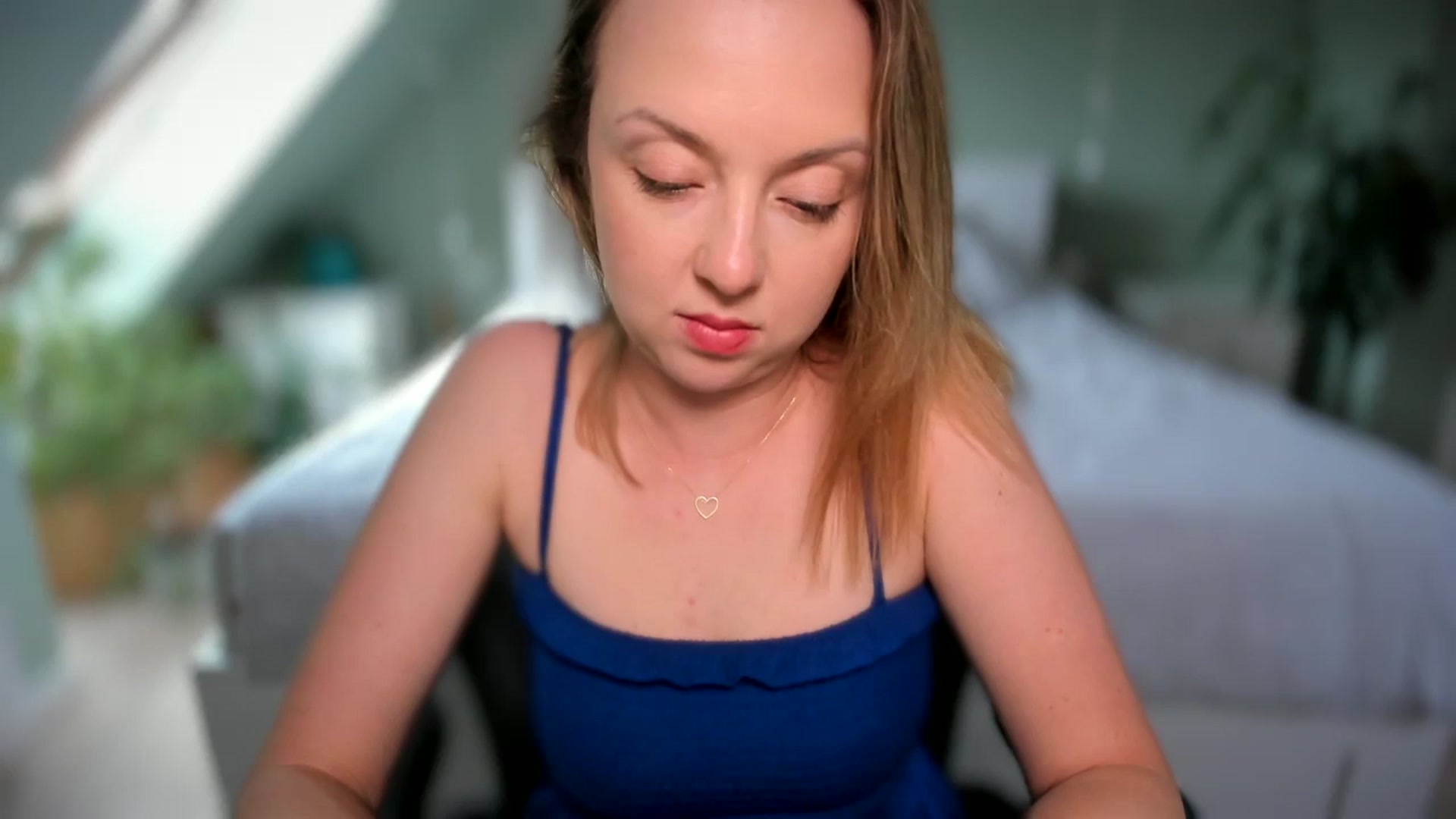 Gallery image thumbnail from AliceSmiley's myfreecams stream on, 06/04/2024, 11:34 image 3 of 20