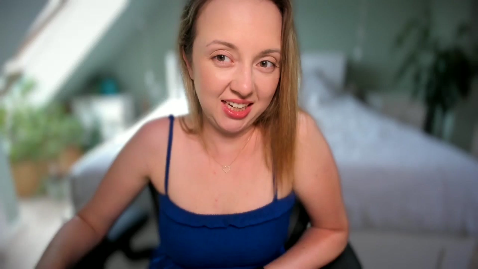 Gallery image thumbnail from AliceSmiley's myfreecams stream on, 06/04/2024, 11:34 image 15 of 20