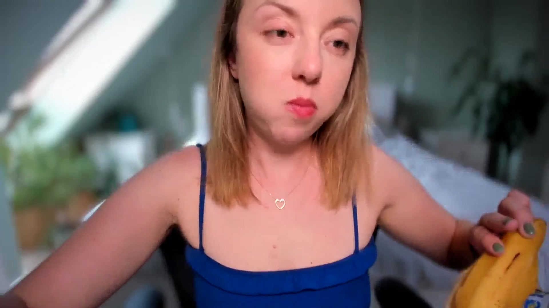 Gallery image thumbnail from AliceSmiley's myfreecams stream on, 06/04/2024, 11:34 image 2 of 20