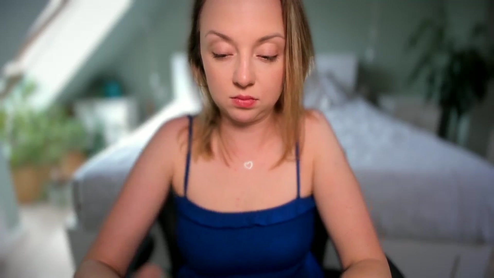 Gallery image thumbnail from AliceSmiley's myfreecams stream on, 06/04/2024, 11:34 image 13 of 20