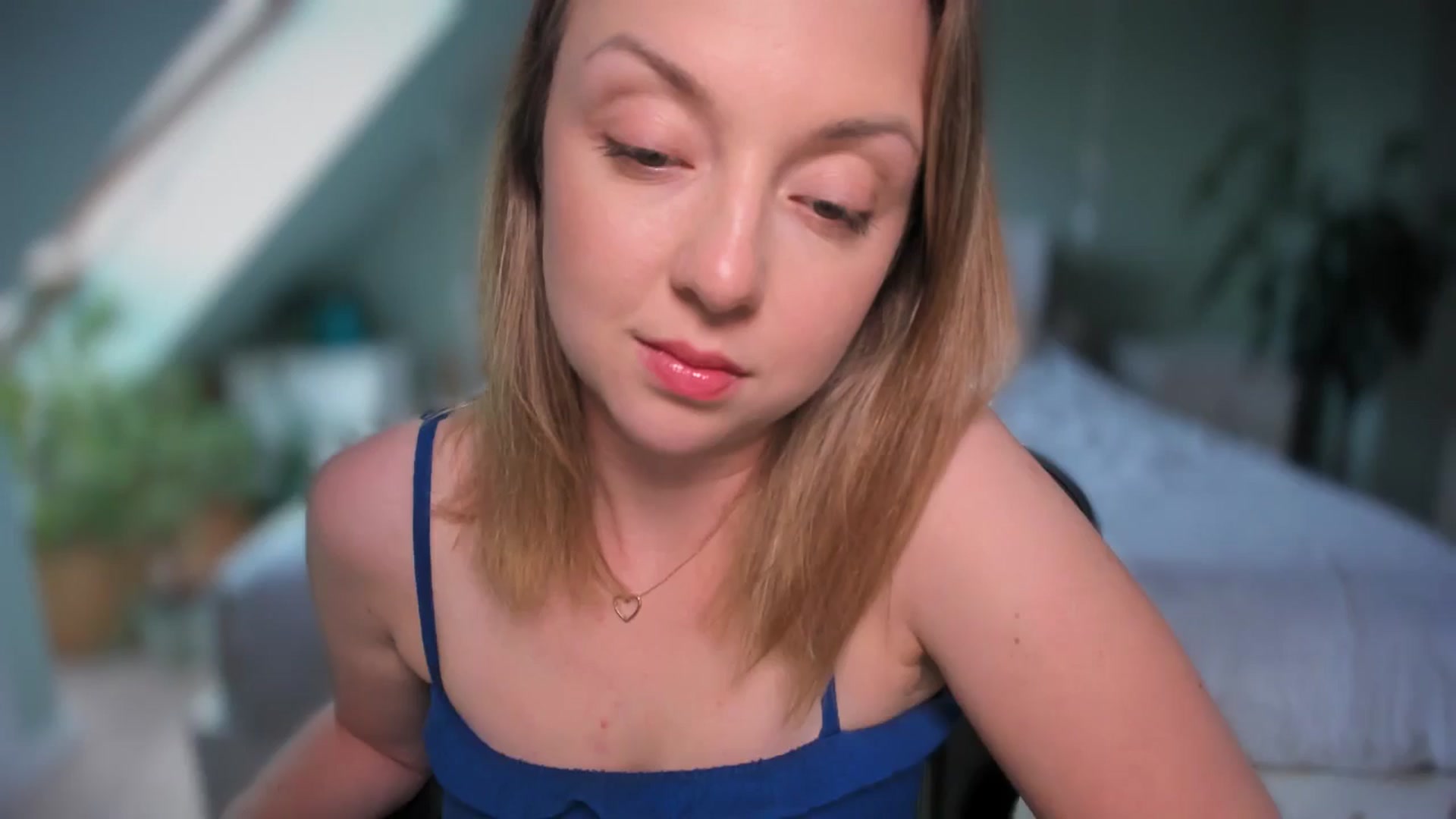 Gallery image thumbnail from AliceSmiley's myfreecams stream on, 06/04/2024, 11:34 image 1 of 20