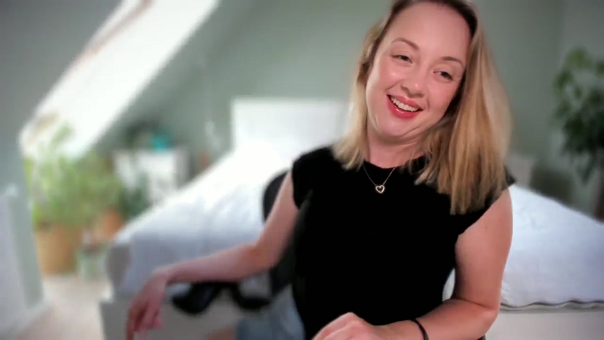 Gallery image thumbnail from AliceSmiley's myfreecams stream on, 06/14/2024, 11:15 image 20 of 20