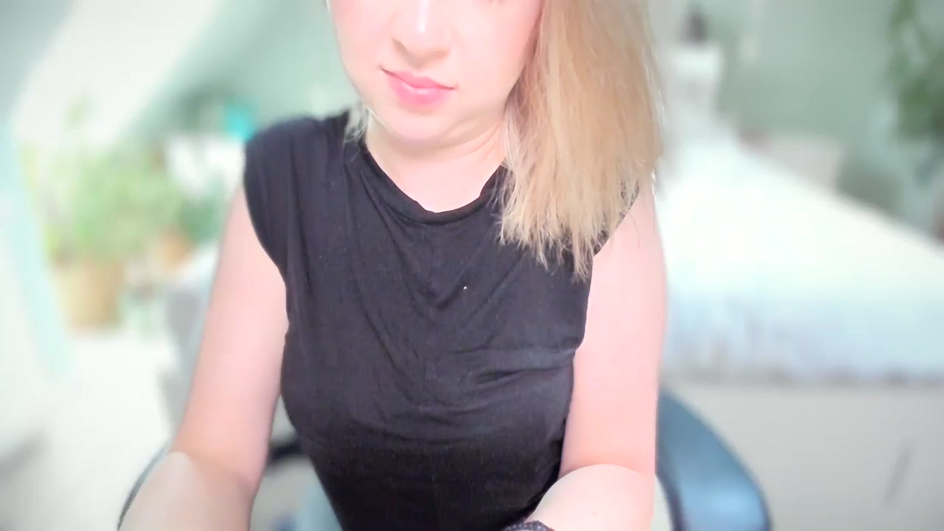 Gallery image thumbnail from AliceSmiley's myfreecams stream on, 06/14/2024, 12:31 image 9 of 20