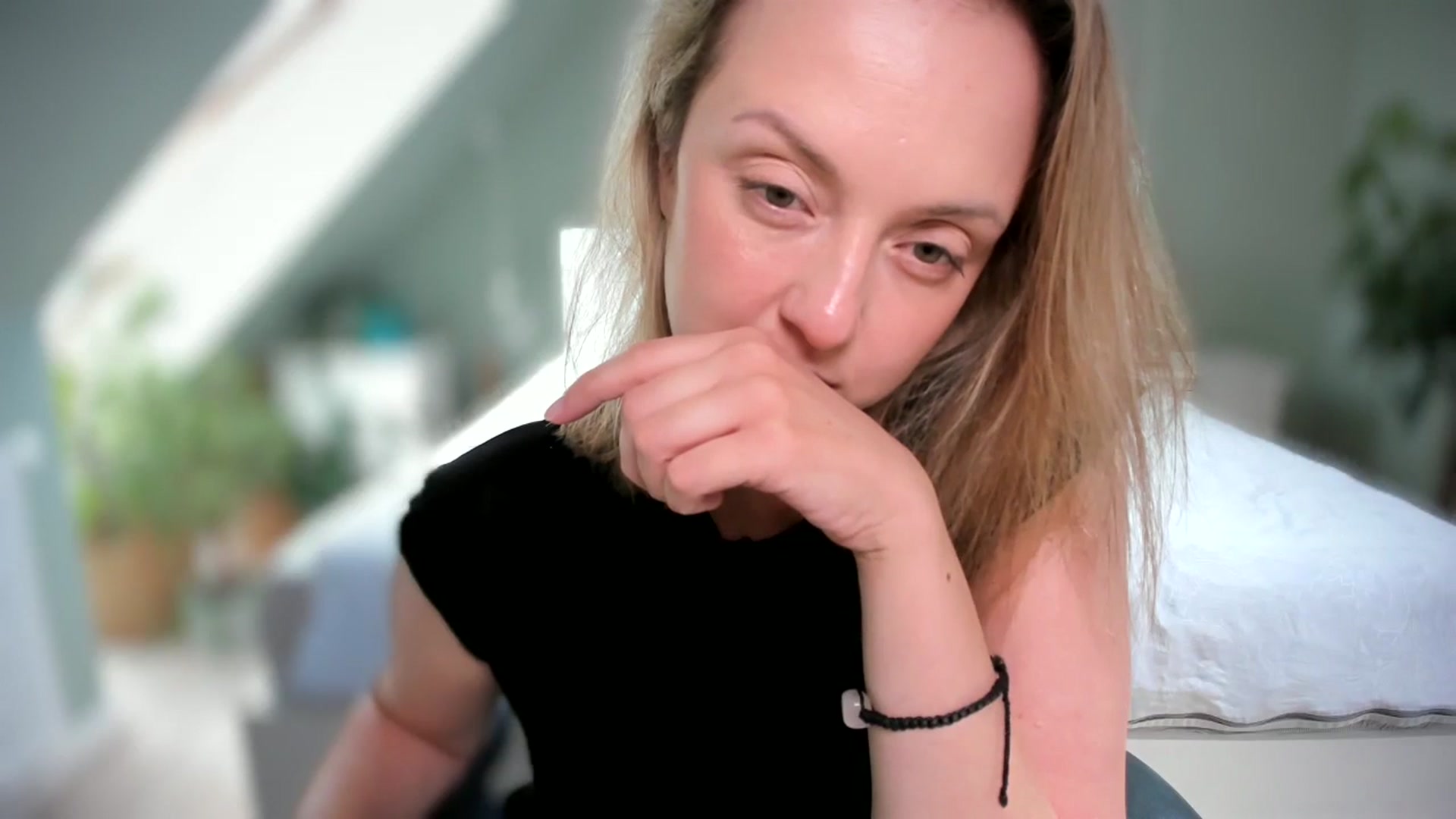 Gallery image thumbnail from AliceSmiley's myfreecams stream on, 06/14/2024, 12:31 image 20 of 20