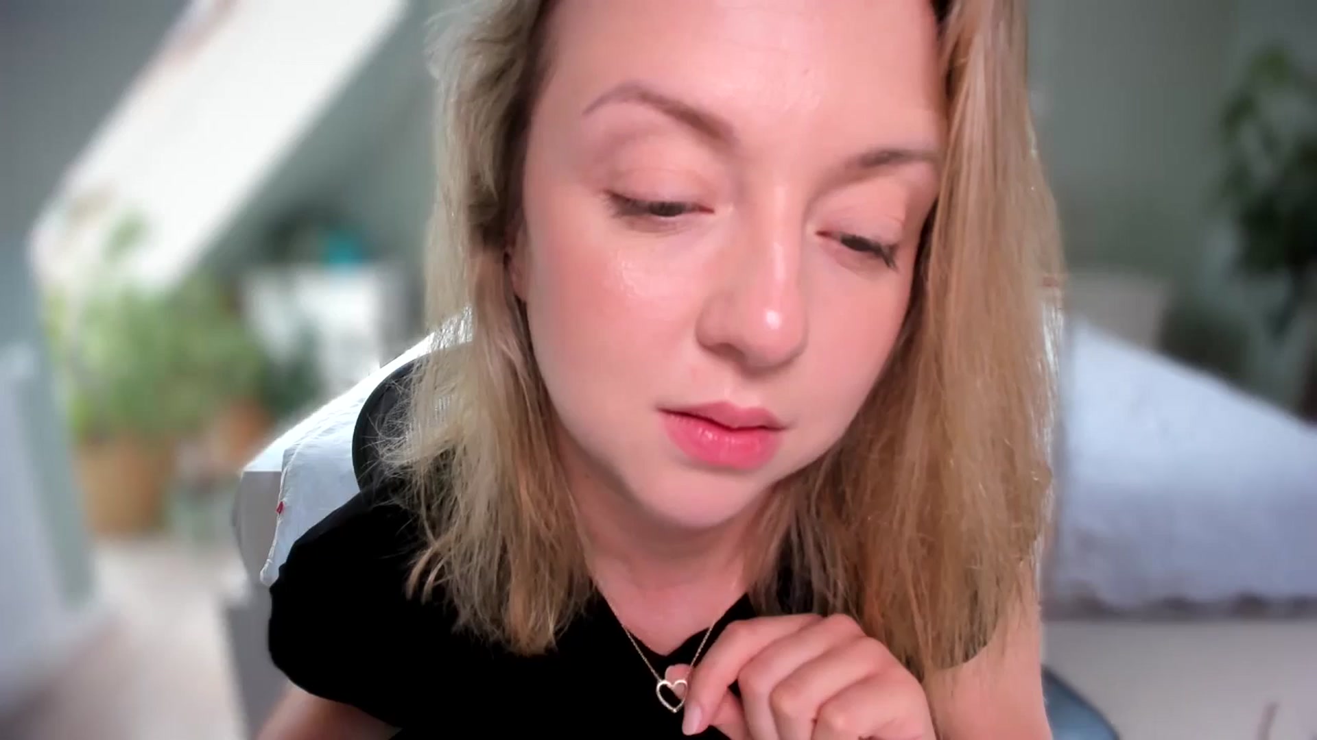 Gallery image thumbnail from AliceSmiley's myfreecams stream on, 06/14/2024, 12:31 image 13 of 20