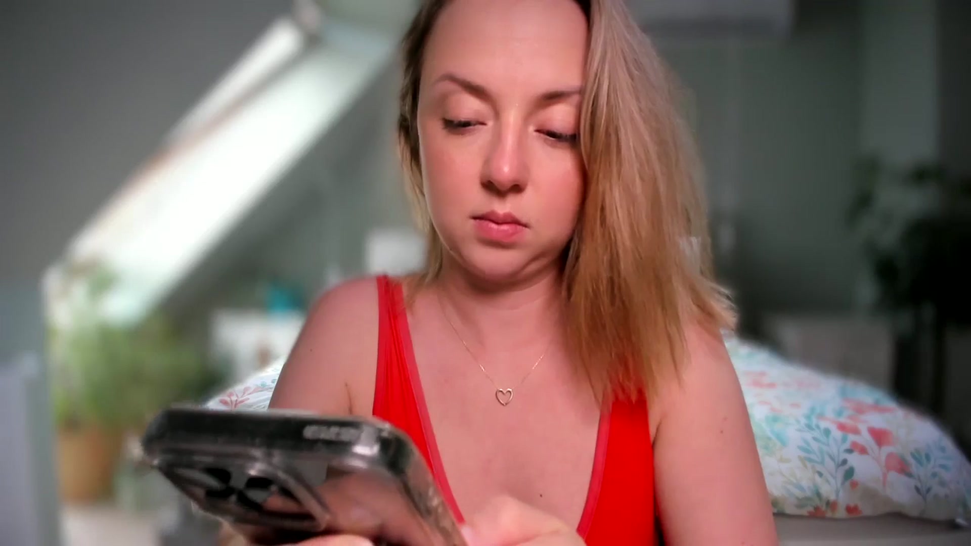 Gallery image thumbnail from AliceSmiley's myfreecams stream on, 06/20/2024, 10:31 image 2 of 20