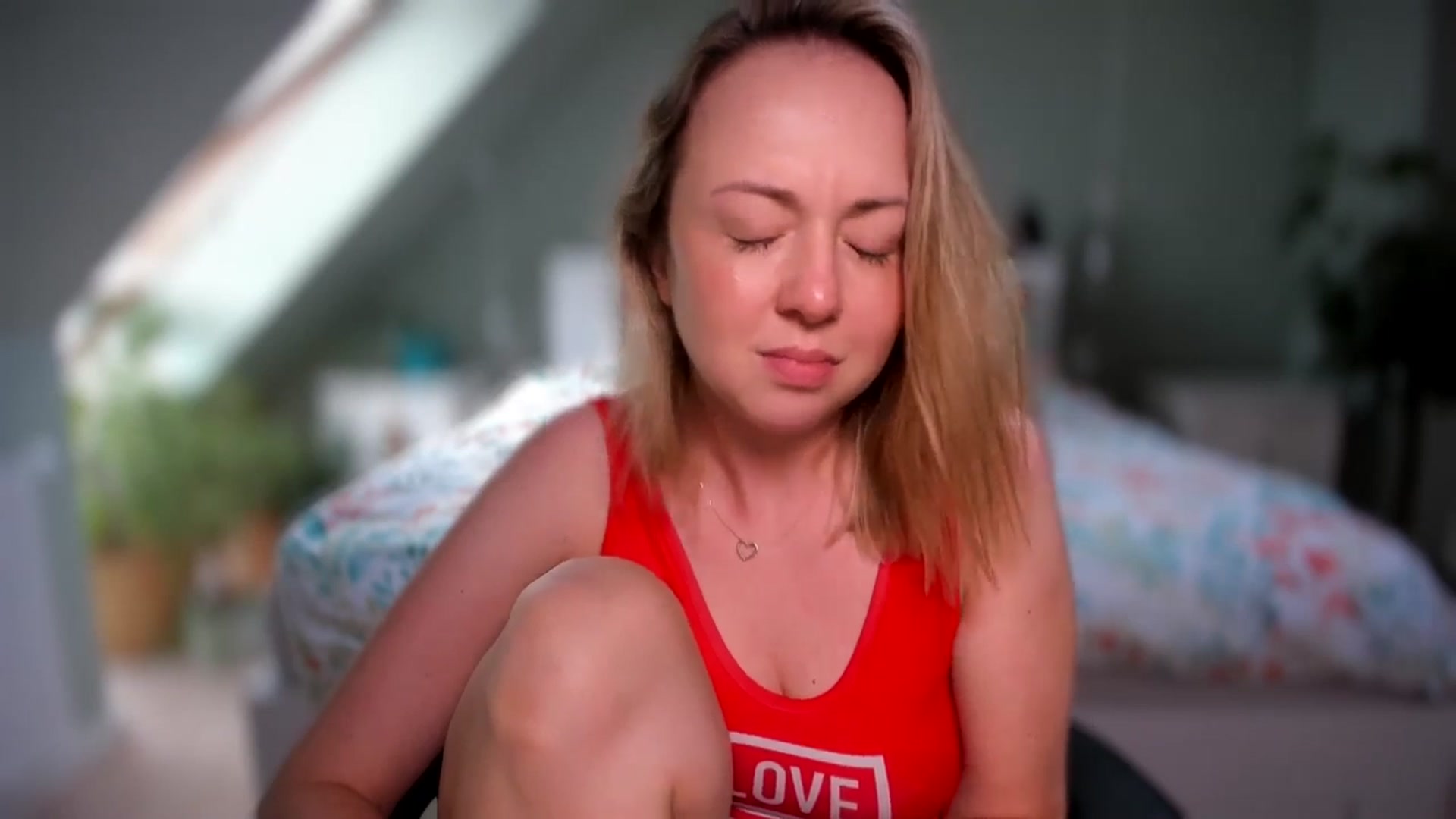 Gallery image thumbnail from AliceSmiley's myfreecams stream on, 06/20/2024, 10:31 image 16 of 20