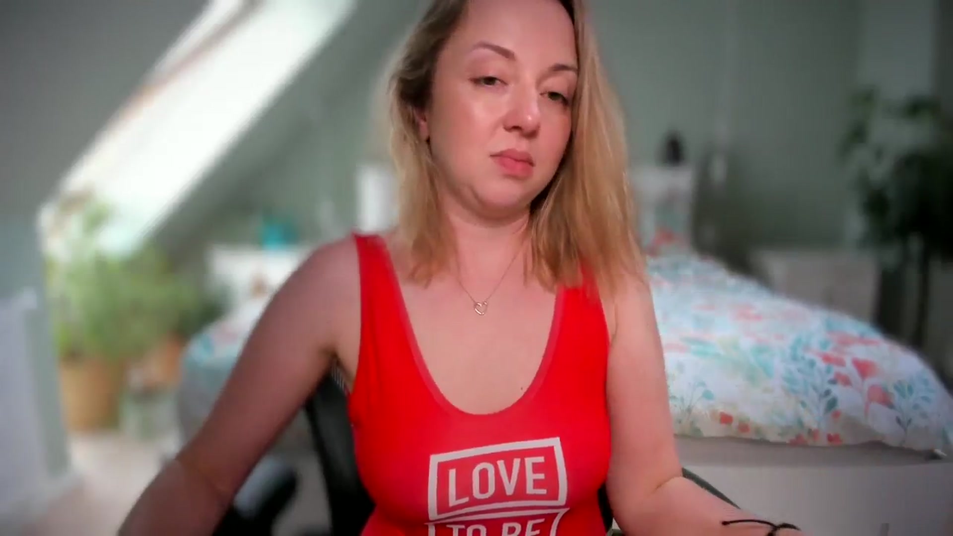 Gallery image thumbnail from AliceSmiley's myfreecams stream on, 06/20/2024, 10:31 image 20 of 20