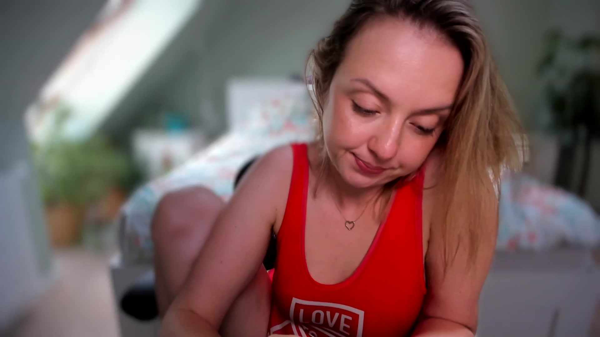 Gallery image thumbnail from AliceSmiley's myfreecams stream on, 06/20/2024, 12:15 image 17 of 20