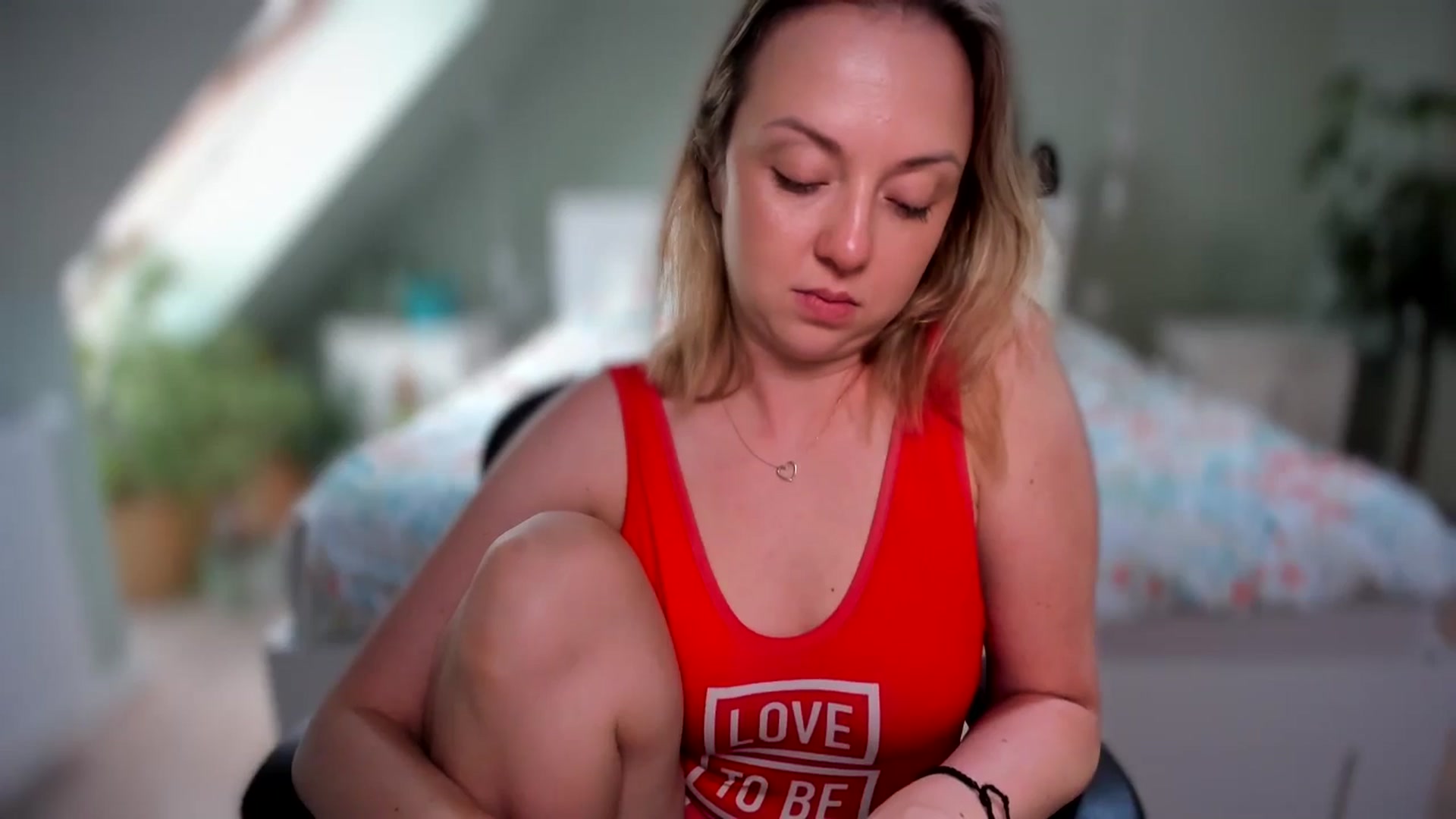 Gallery image thumbnail from AliceSmiley's myfreecams stream on, 06/20/2024, 12:15 image 12 of 20