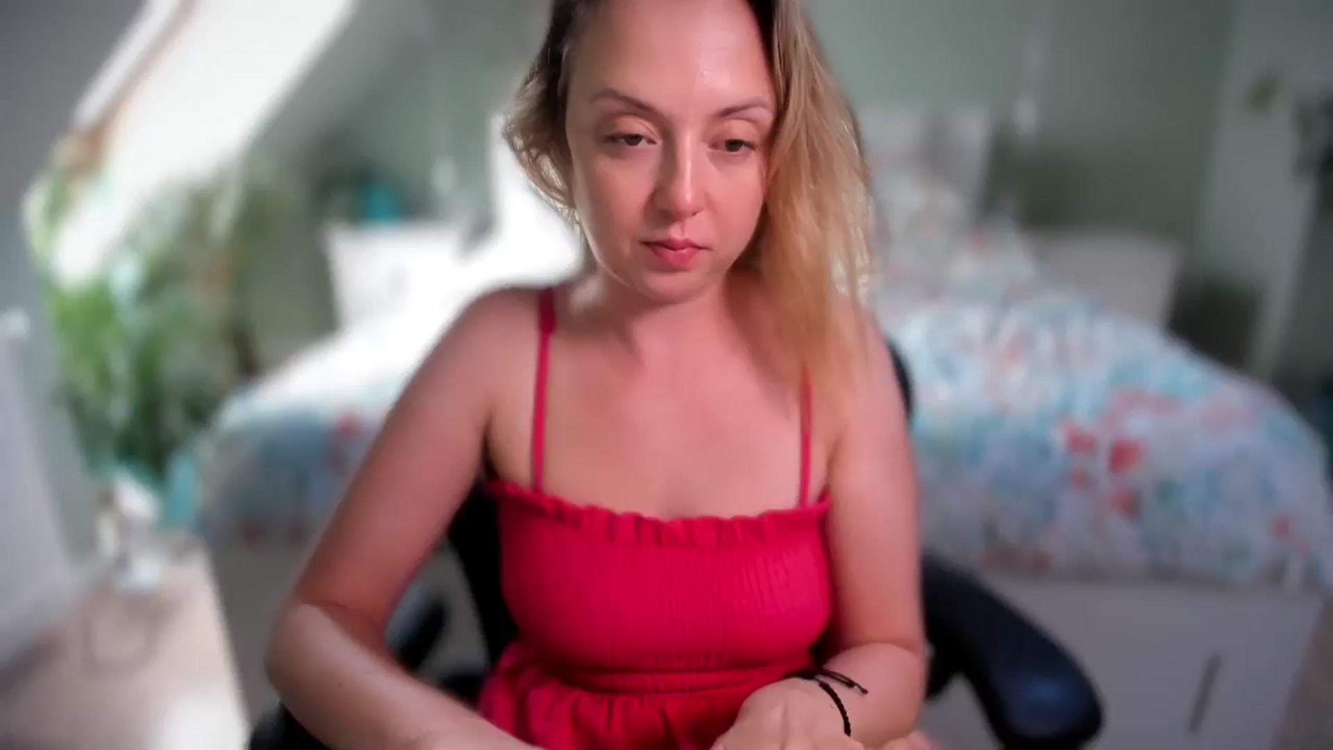 Gallery image thumbnail from AliceSmiley's myfreecams stream on, 08/30/2024, 11:11 image 6 of 20