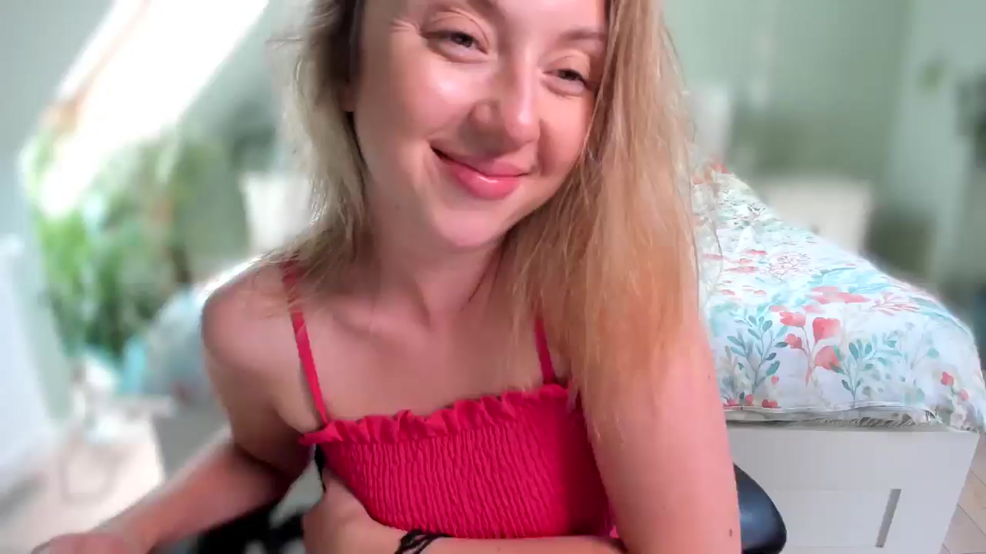 Gallery image thumbnail from AliceSmiley's myfreecams stream on, 08/30/2024, 12:10 image 4 of 20