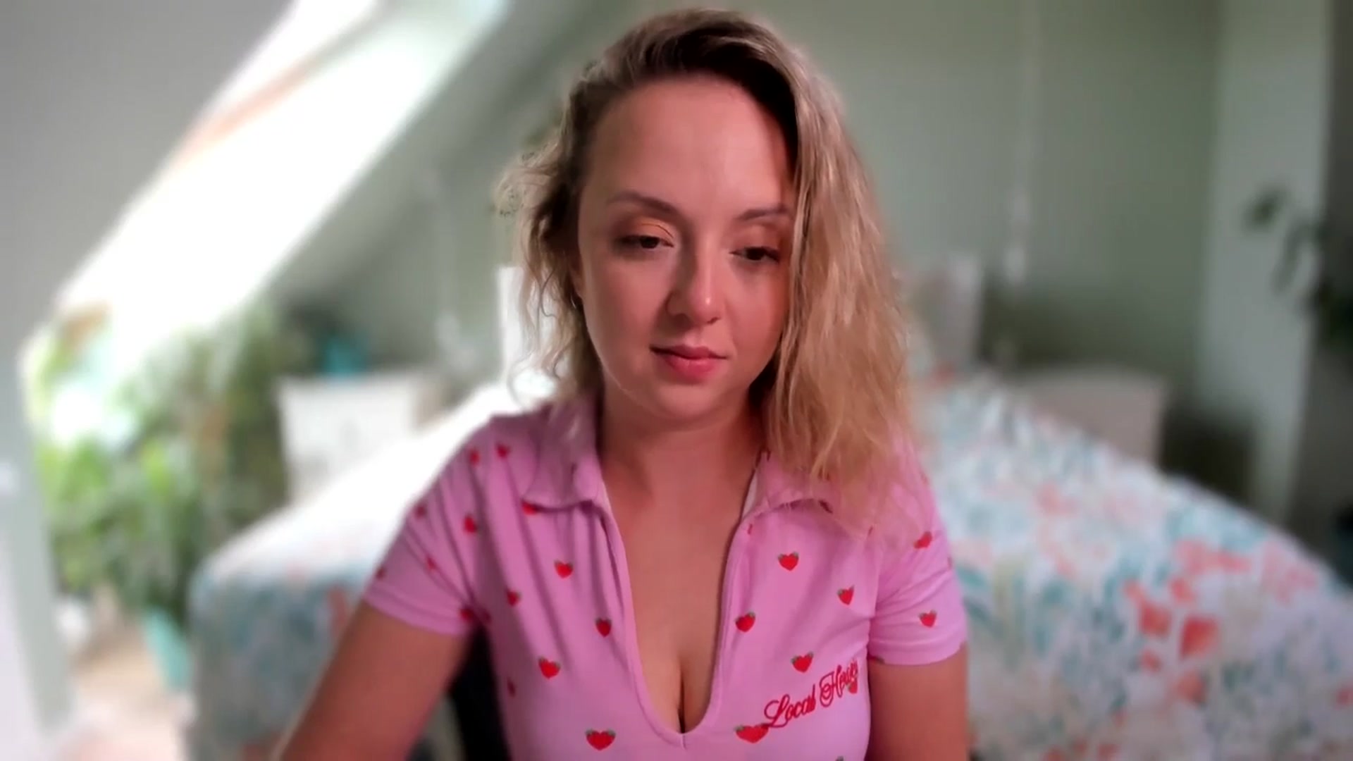 Gallery image thumbnail from AliceSmiley's myfreecams stream on, 09/26/2024, 10:10 image 6 of 20