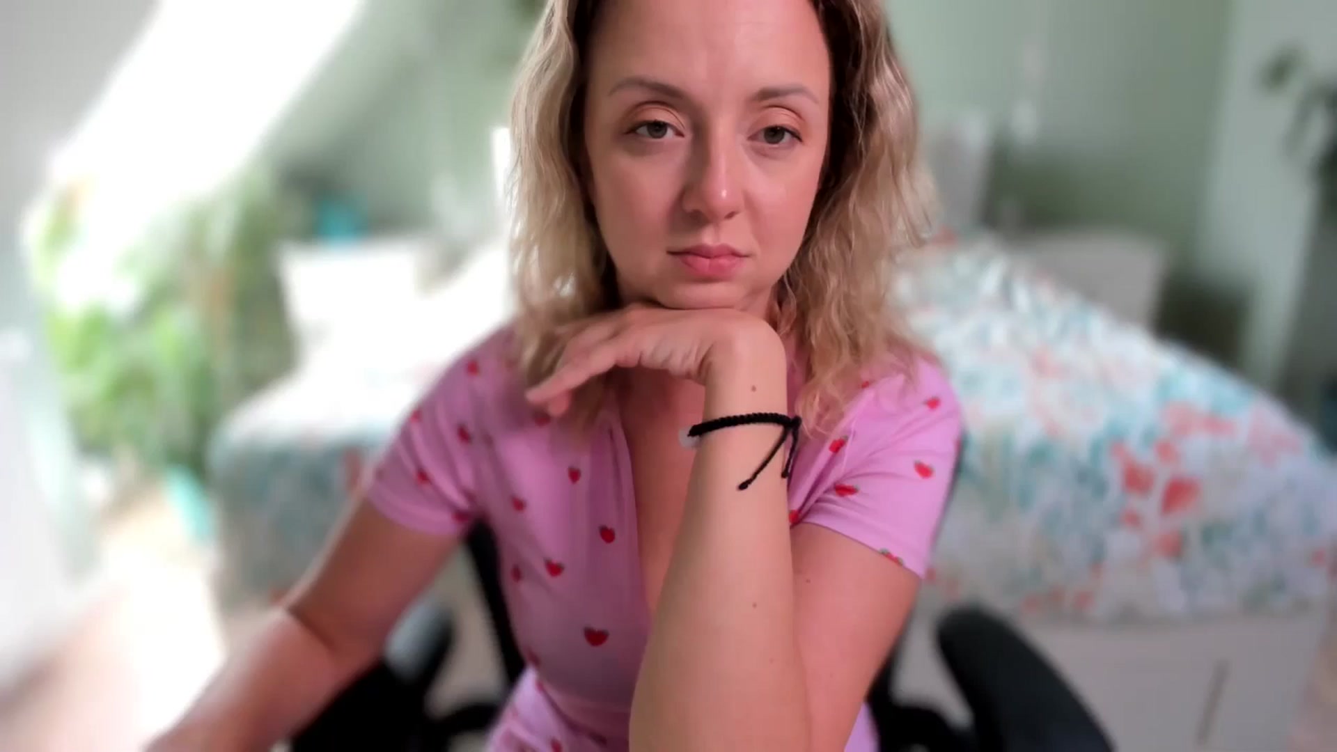 Gallery image thumbnail from AliceSmiley's myfreecams stream on, 09/26/2024, 10:40 image 12 of 20