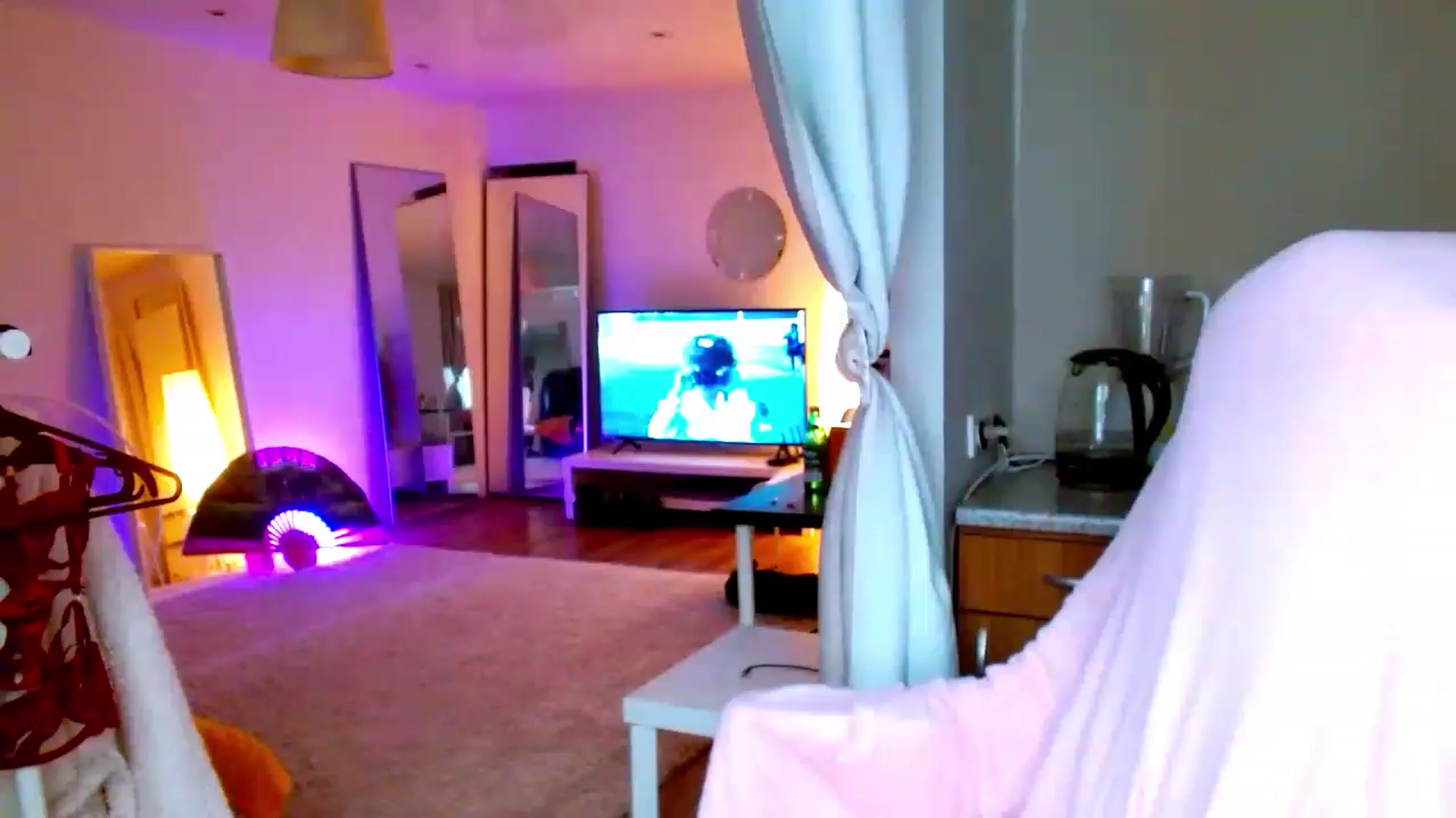 Gallery image thumbnail from AliceStarborn's myfreecams stream on, 04/23/2023, 12:54 image 10 of 20