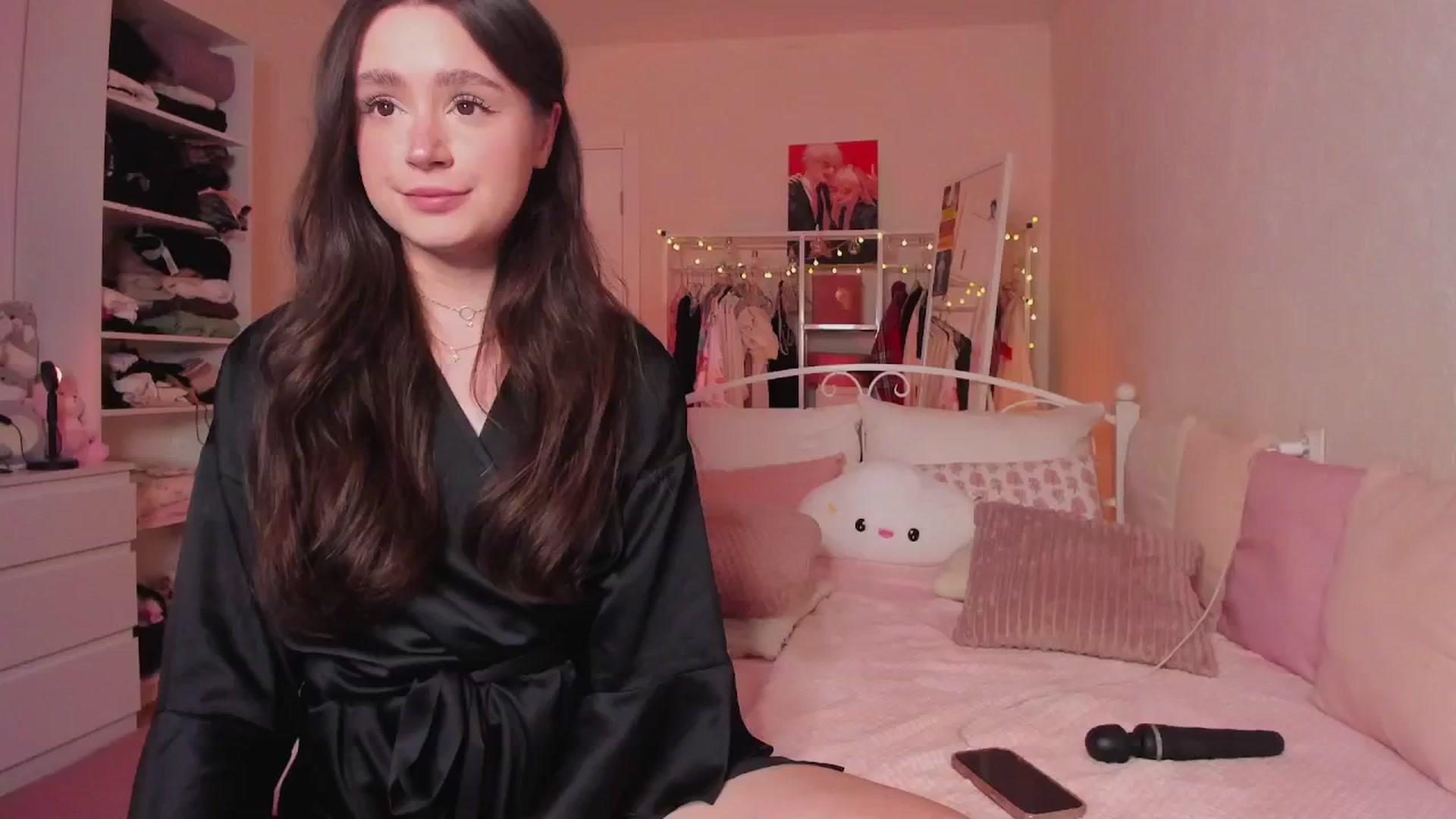 Gallery image thumbnail from AliceXsweeT's myfreecams stream on, 11/23/2024, 16:37 image 3 of 20