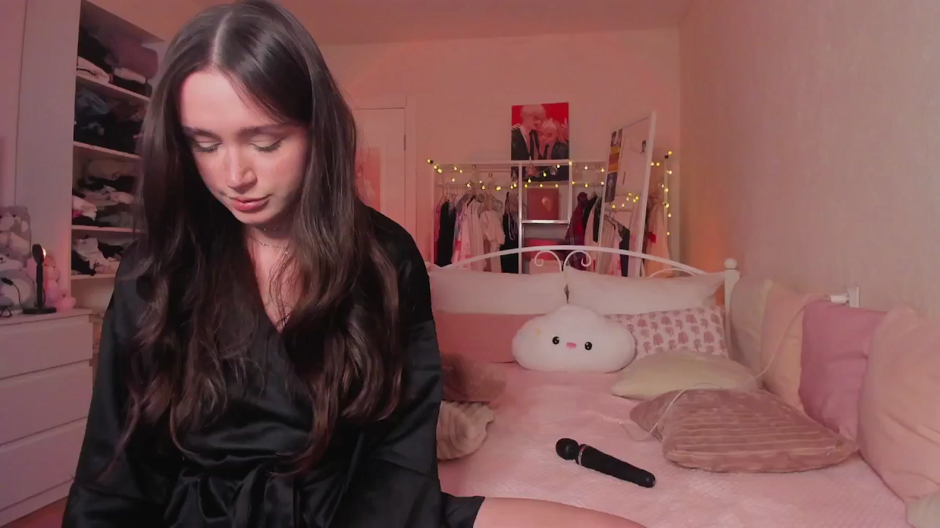 Gallery image thumbnail from AliceXsweeT's myfreecams stream on, 11/24/2024, 16:52 image 18 of 20