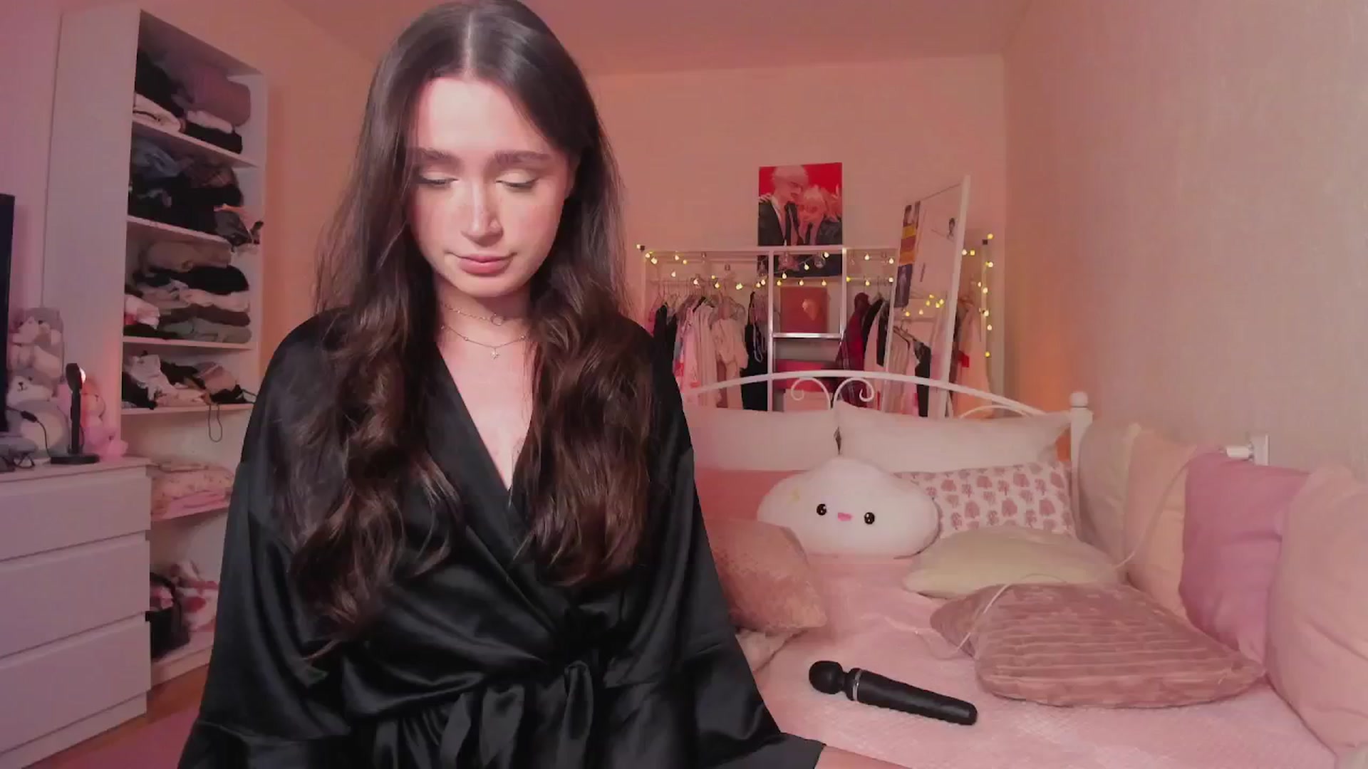 Gallery image thumbnail from AliceXsweeT's myfreecams stream on, 11/24/2024, 16:52 image 5 of 20