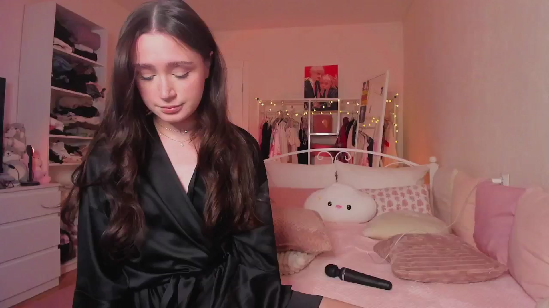 Gallery image thumbnail from AliceXsweeT's myfreecams stream on, 11/24/2024, 16:52 image 7 of 20