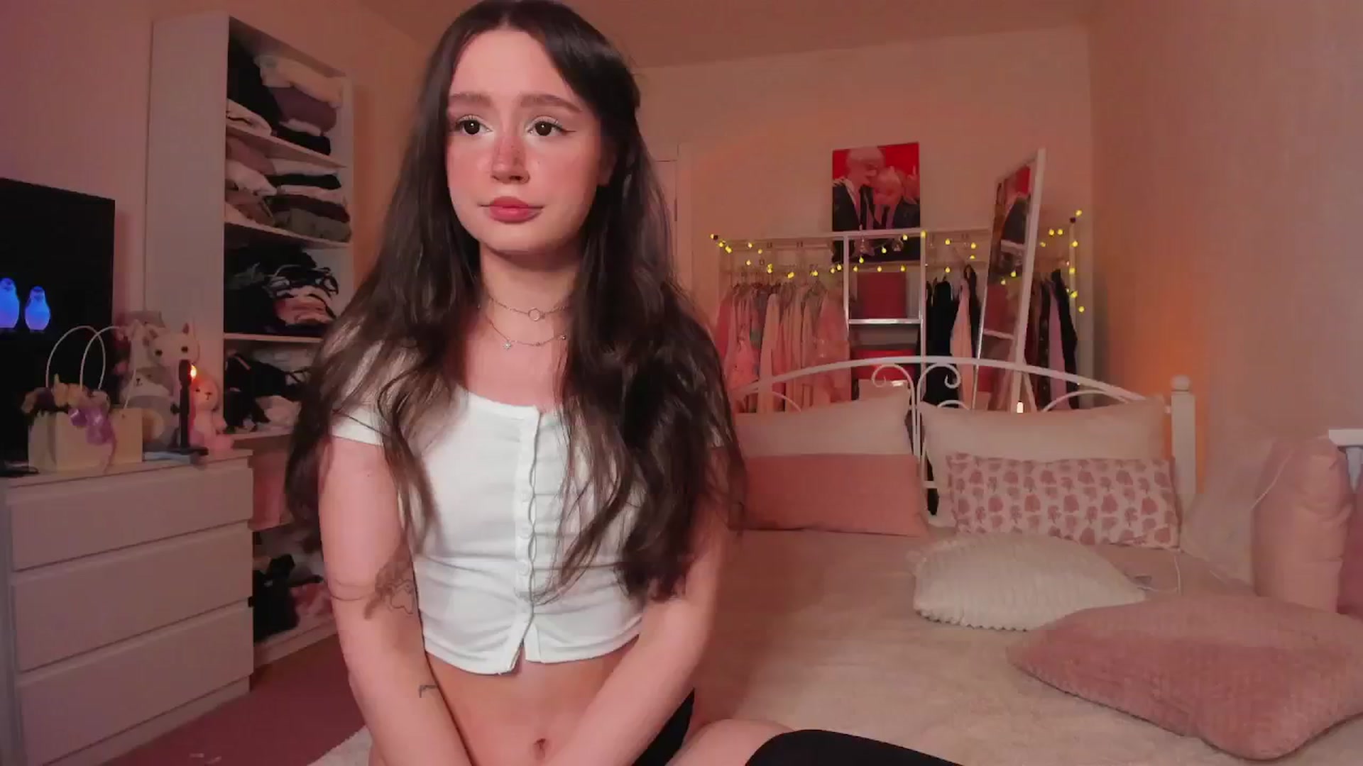 Gallery image thumbnail from AliceXsweeT's myfreecams stream on, 01/31/2025, 17:26 image 1 of 20