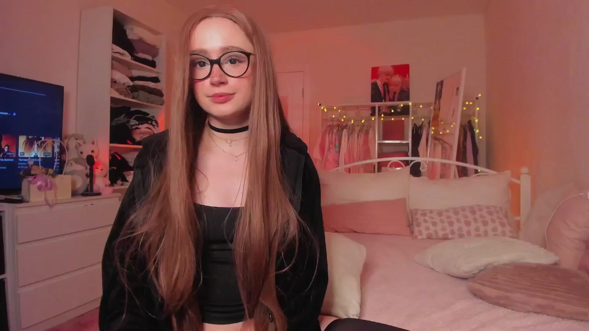 Gallery image thumbnail from AliceXsweeT's myfreecams stream on, 02/06/2025, 17:39 image 13 of 20