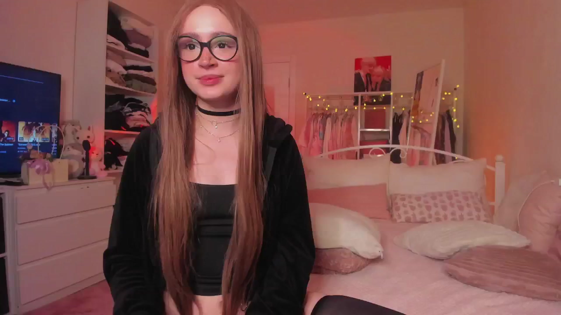 Gallery image thumbnail from AliceXsweeT's myfreecams stream on, 02/06/2025, 17:39 image 20 of 20