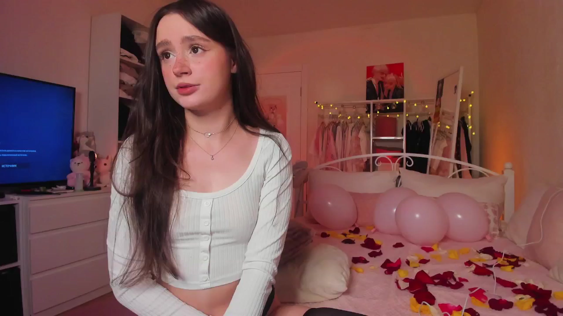 Gallery image thumbnail from AliceXsweeT's myfreecams stream on, 02/14/2025, 18:08 image 15 of 20