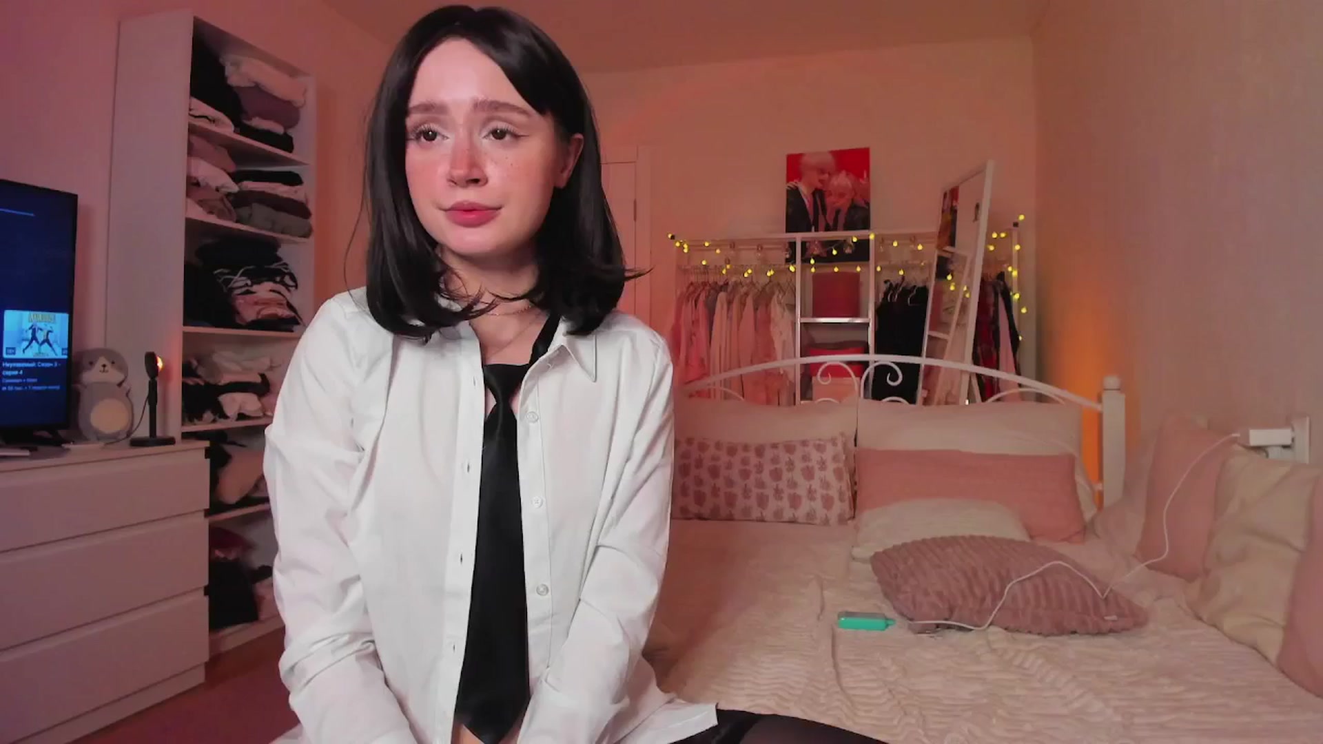 Gallery image thumbnail from AliceXsweeT's myfreecams stream on, 03/01/2025, 17:35 image 17 of 20