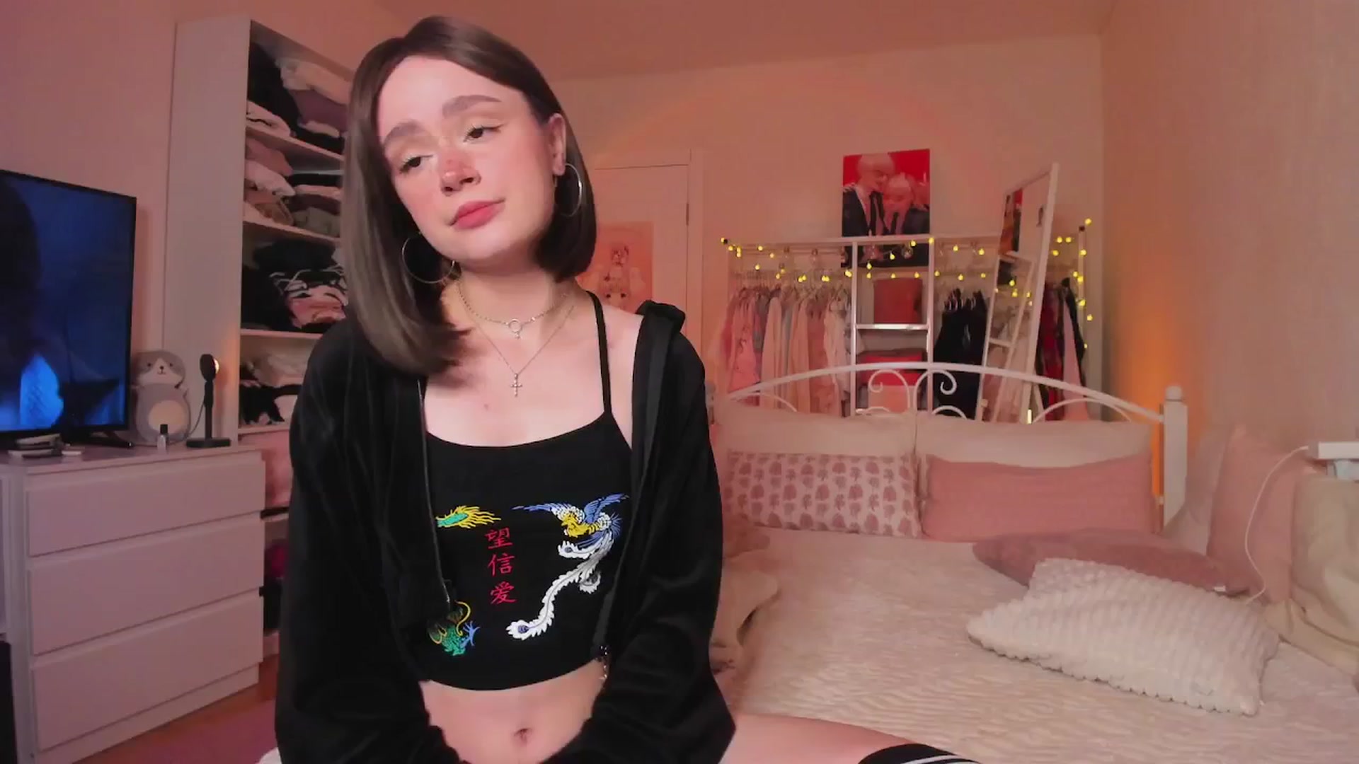 Gallery image thumbnail from AliceXsweeT's myfreecams stream on, 03/06/2025, 18:03 image 4 of 20