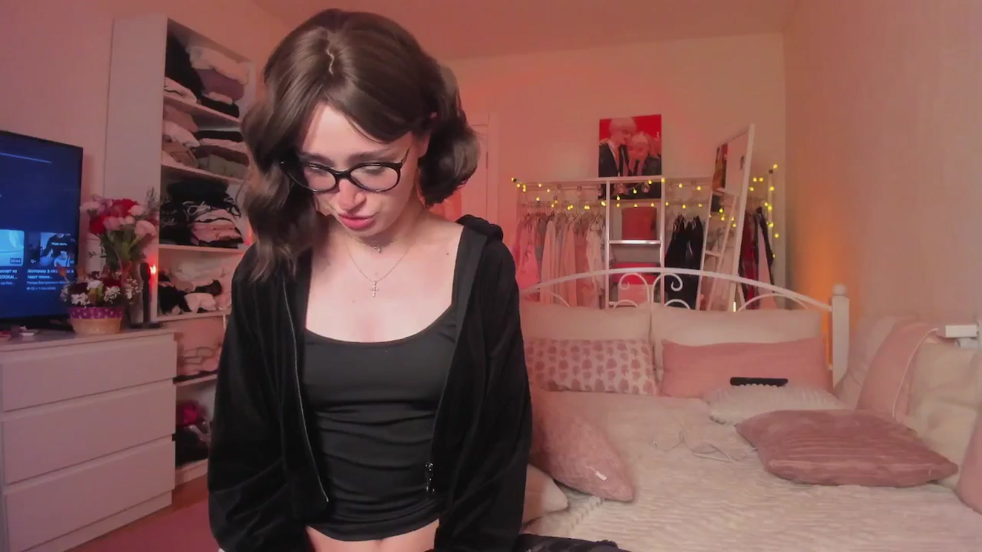 Gallery image thumbnail from AliceXsweeT's myfreecams stream on, 03/10/2025, 16:25 image 2 of 20