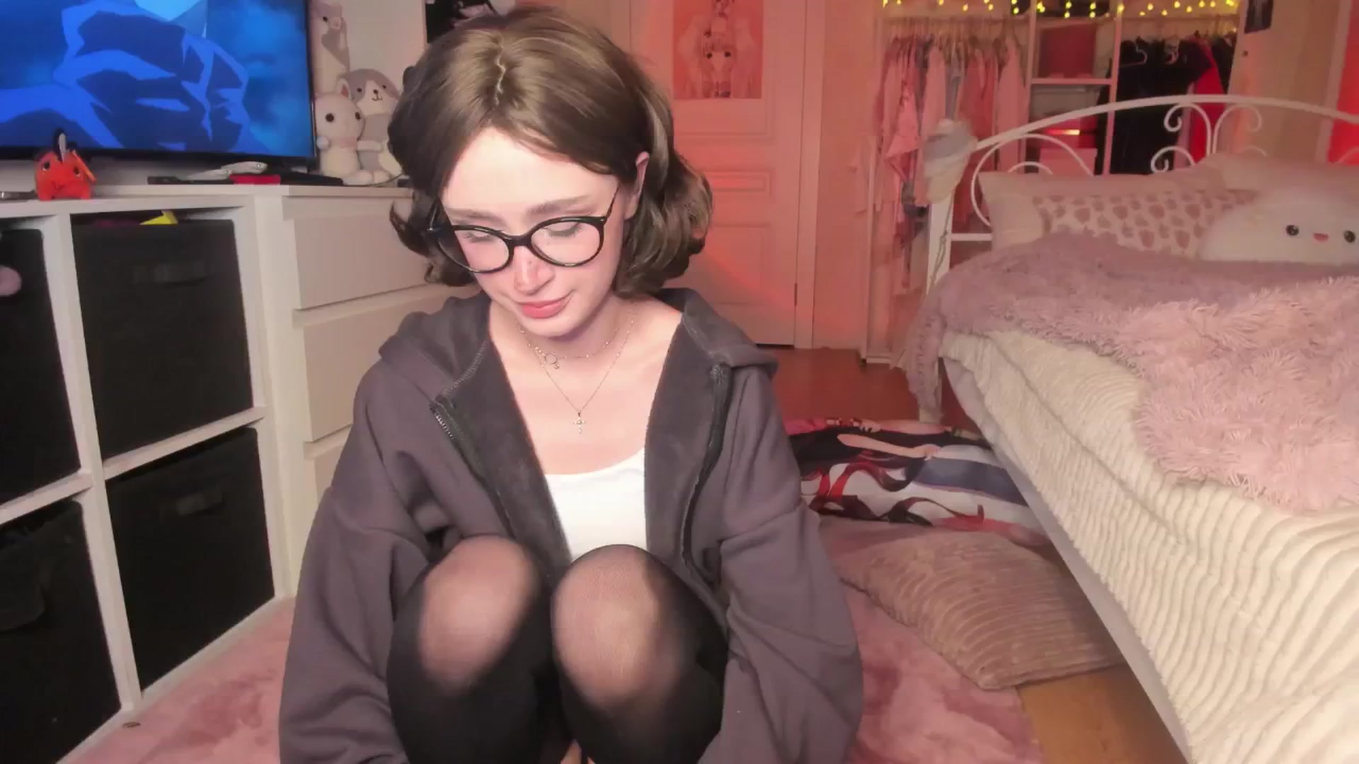 Gallery image thumbnail from AliceXsweeT's myfreecams stream on, 03/21/2025, 17:37 image 18 of 20
