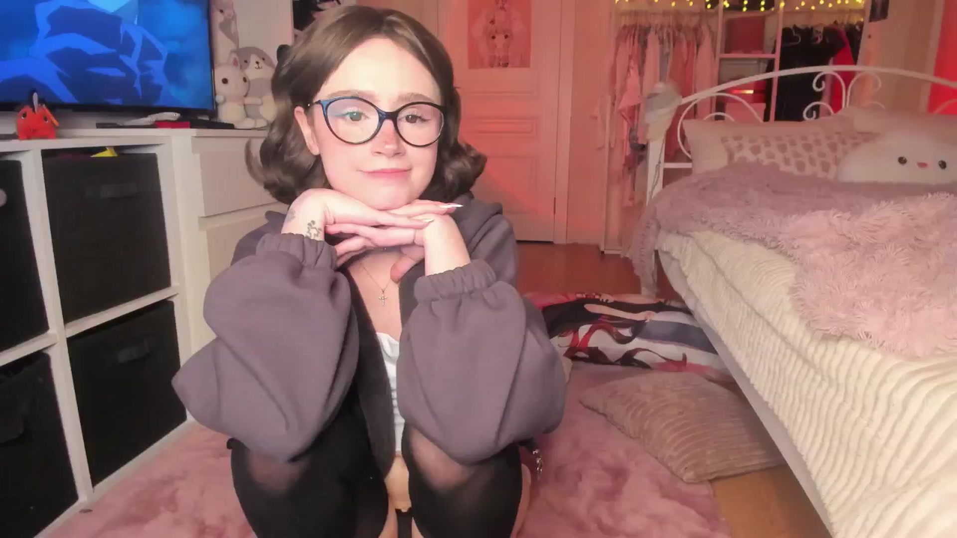 Gallery image thumbnail from AliceXsweeT's myfreecams stream on, 03/21/2025, 17:37 image 17 of 20