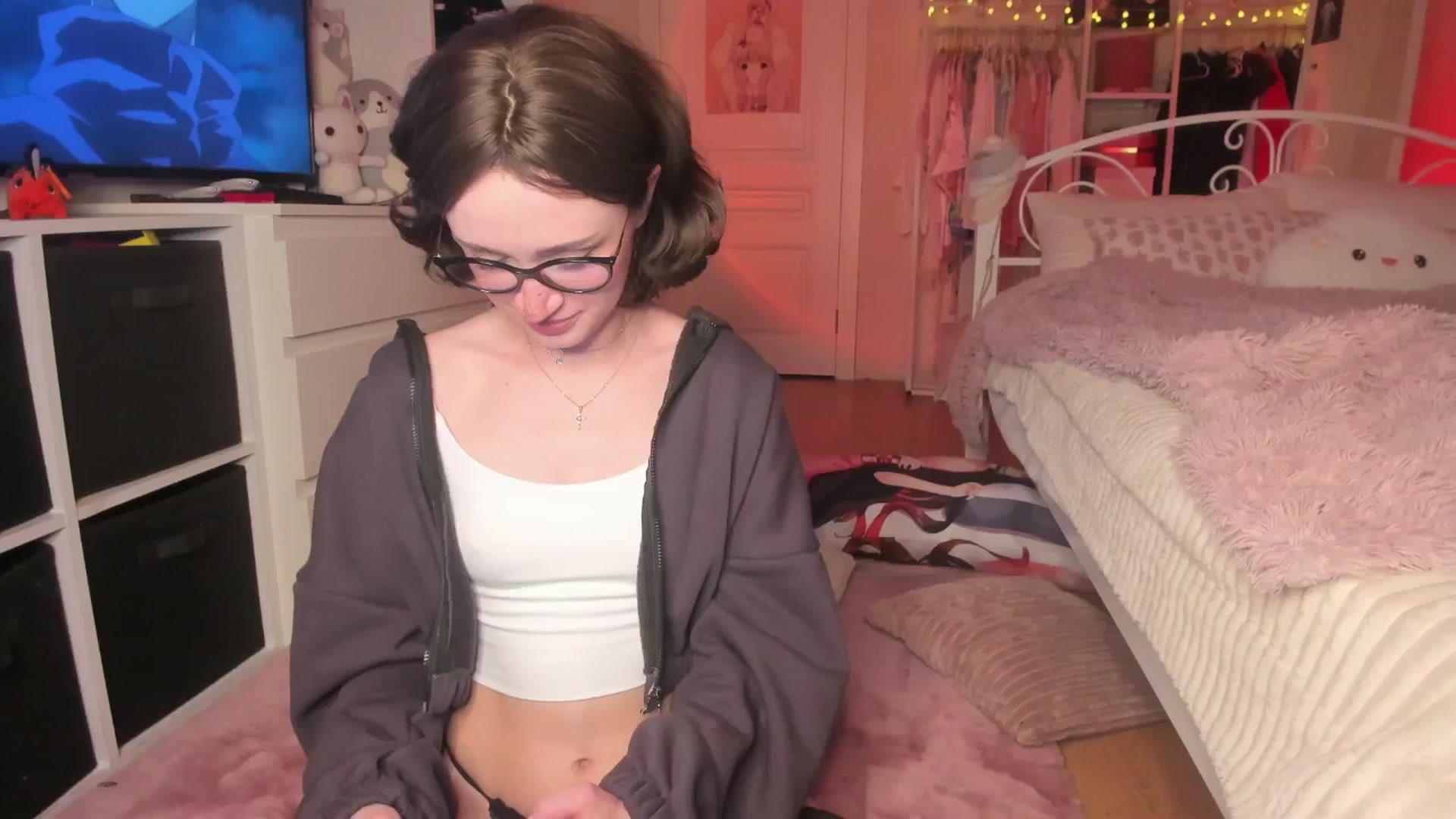 Gallery image thumbnail from AliceXsweeT's myfreecams stream on, 03/21/2025, 17:37 image 15 of 20