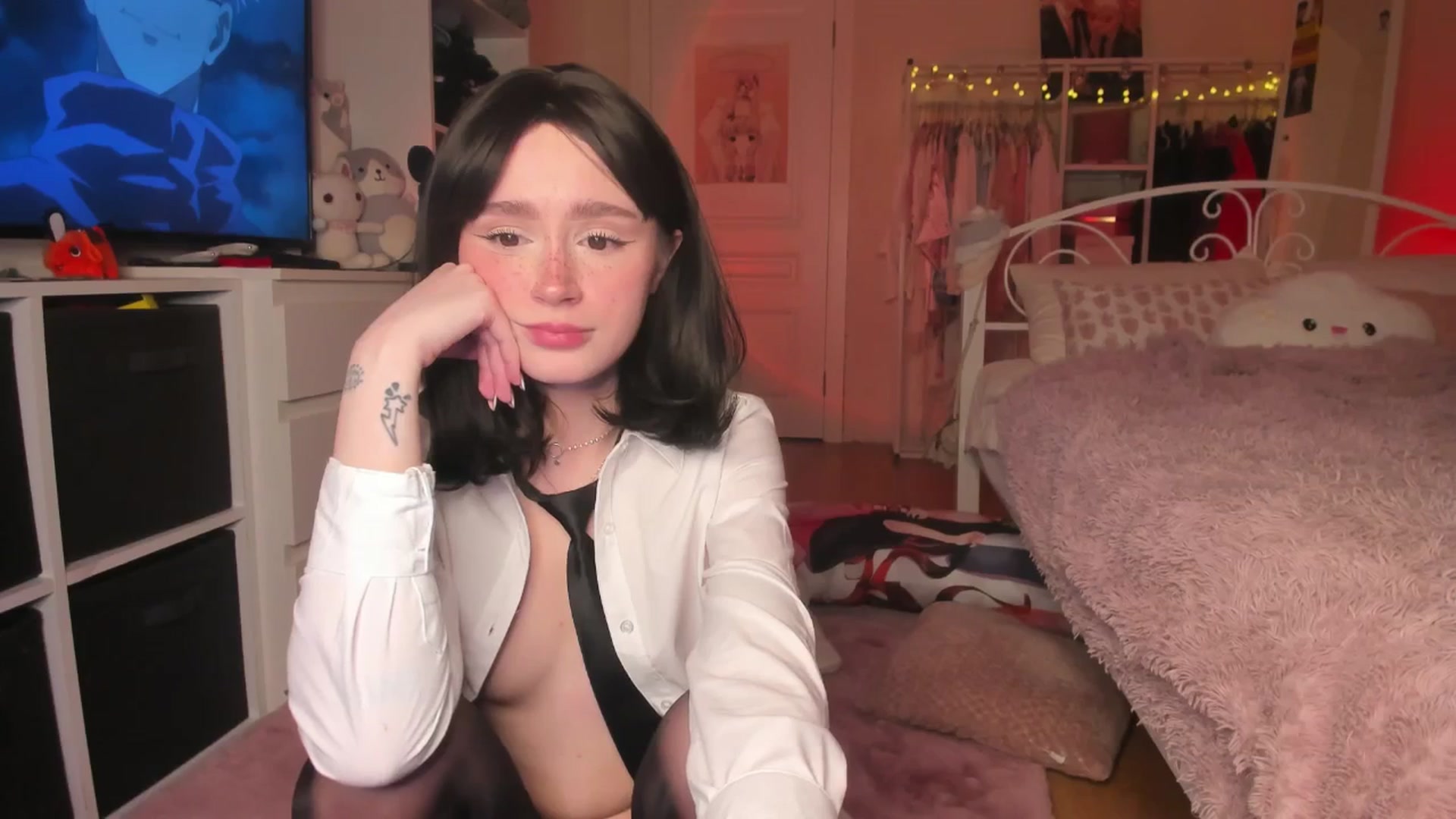 Gallery image thumbnail from AliceXsweeT's myfreecams stream on, 03/22/2025, 18:04 image 14 of 20