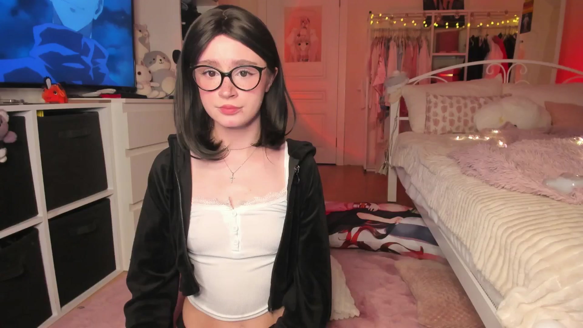 Gallery image thumbnail from AliceXsweeT's myfreecams stream on, 03/23/2025, 17:43 image 11 of 20