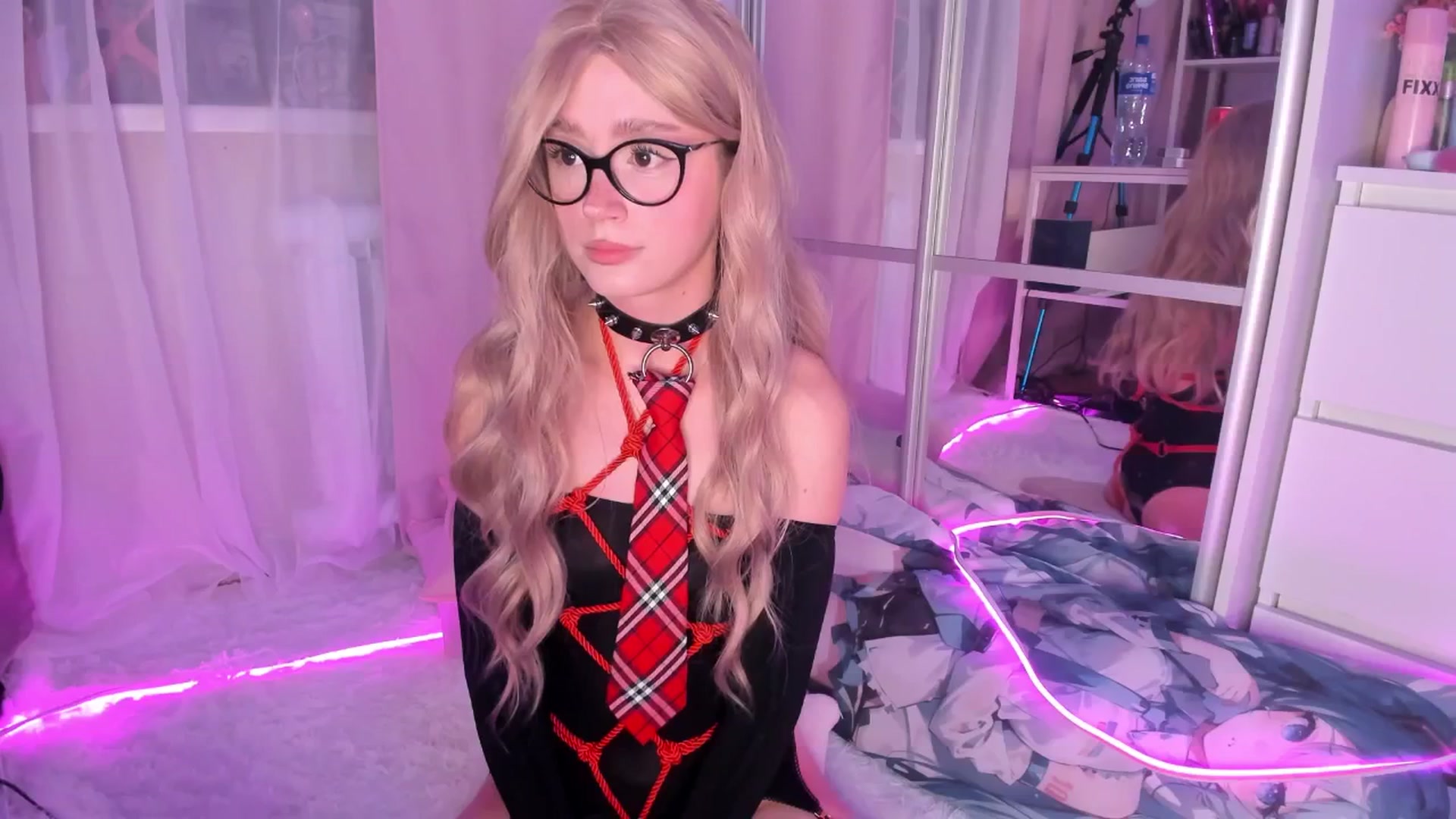 Gallery image thumbnail from AliceXsweeT's myfreecams stream on, 10/23/2025, 15:59 image 7 of 20
