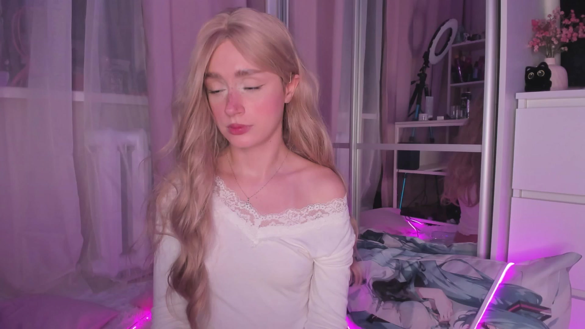 Gallery image thumbnail from AliceXsweeT's myfreecams stream on, 11/07/2025, 17:48 image 20 of 20
