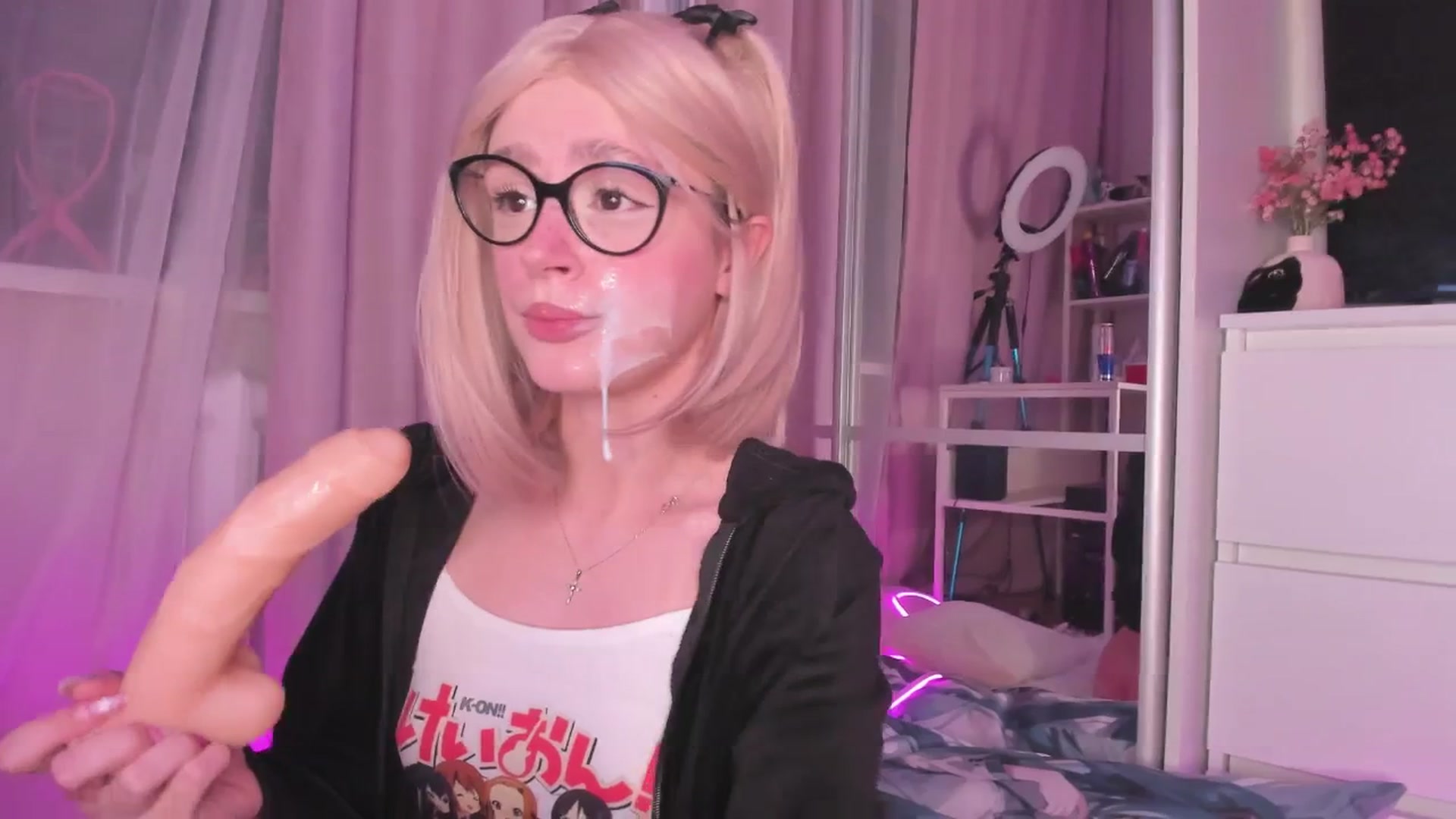Gallery image thumbnail from AliceXsweeT's myfreecams stream on, 11/25/2025, 16:38 image 20 of 20