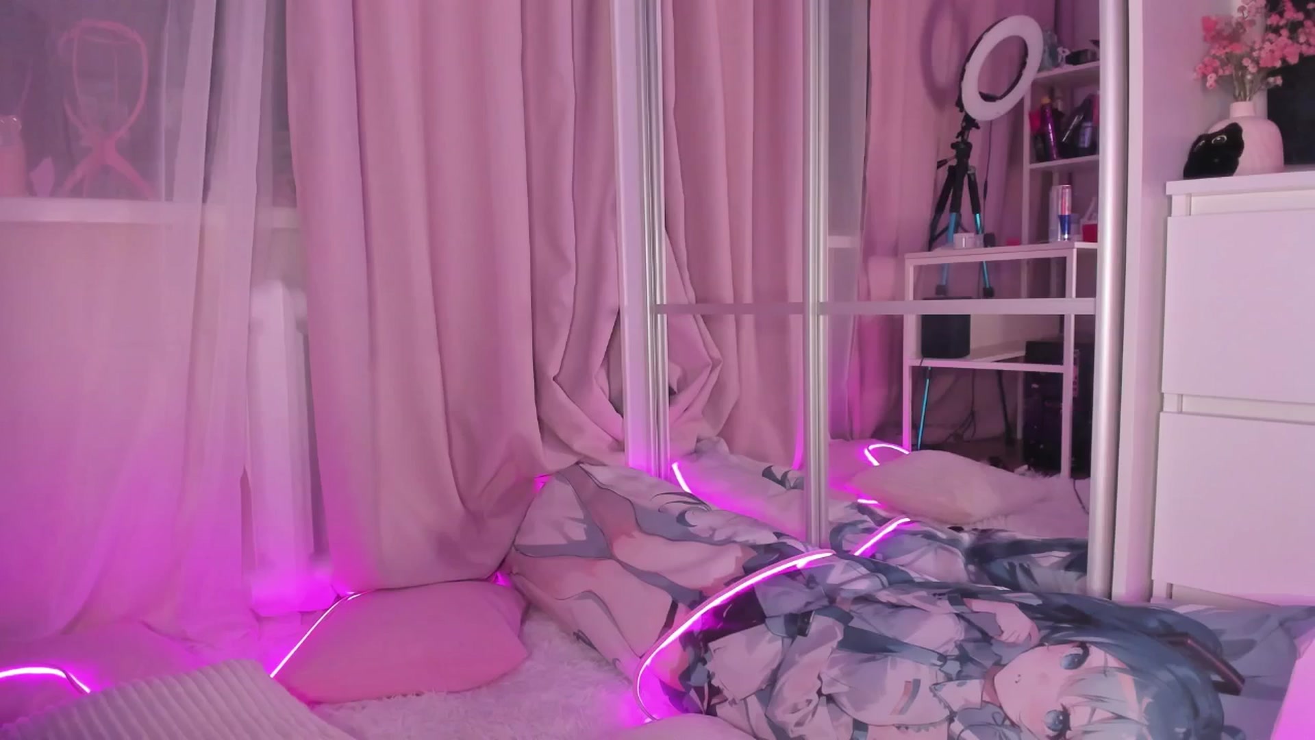 Gallery image thumbnail from AliceXsweeT's myfreecams stream on, 11/25/2025, 16:38 image 5 of 20