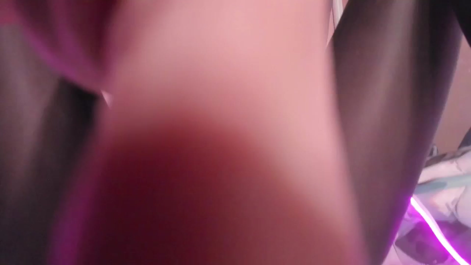 Gallery image thumbnail from AliceXsweeT's myfreecams stream on, 12/25/2025, 15:38 image 6 of 20