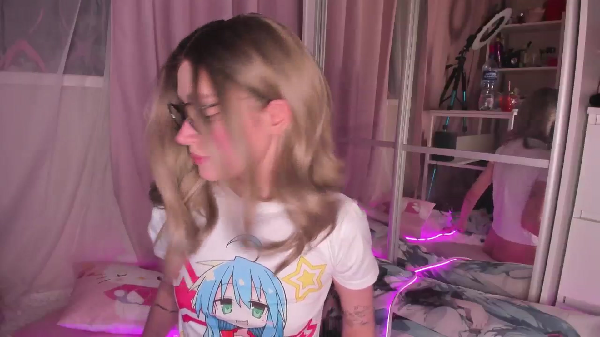 Gallery image thumbnail from AliceXsweeT's myfreecams stream on, 12/26/2025, 17:04 image 2 of 20
