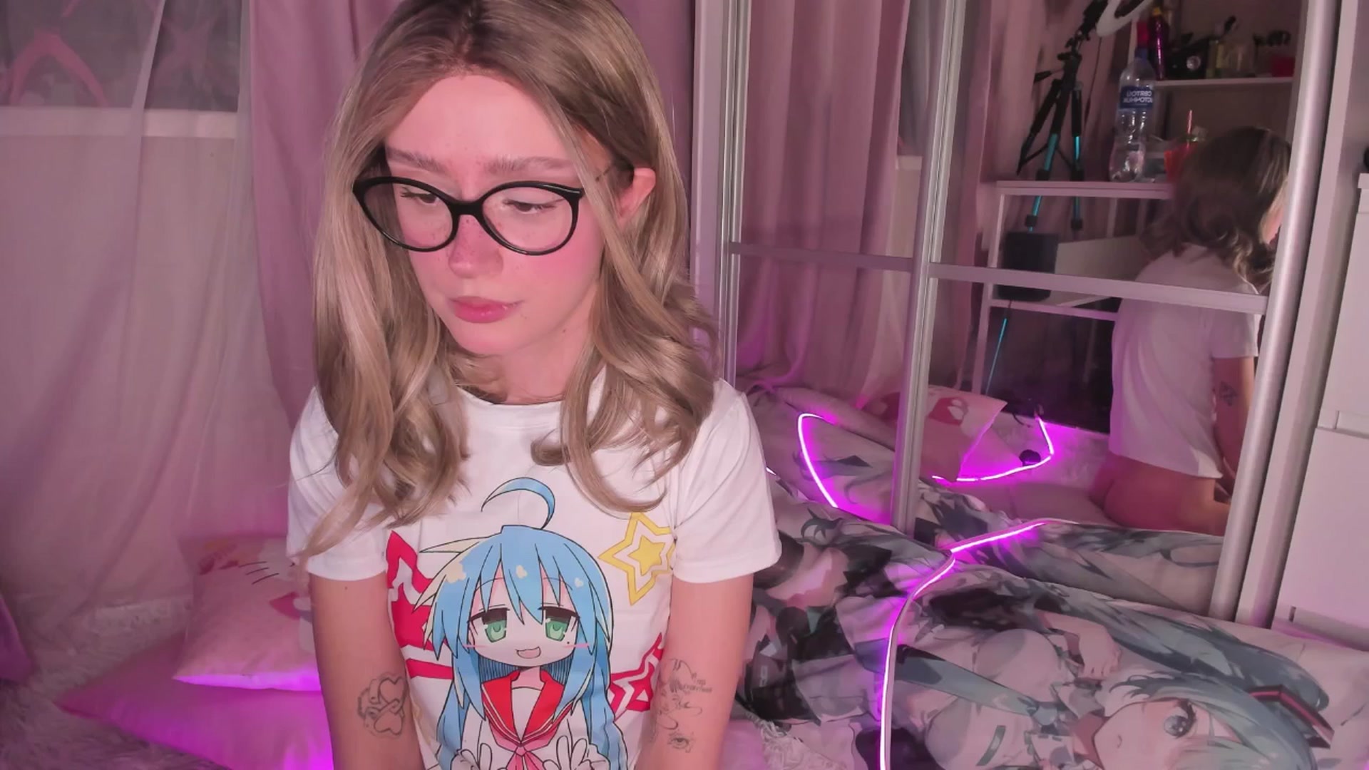 Gallery image thumbnail from AliceXsweeT's myfreecams stream on, 12/26/2025, 17:04 image 18 of 20