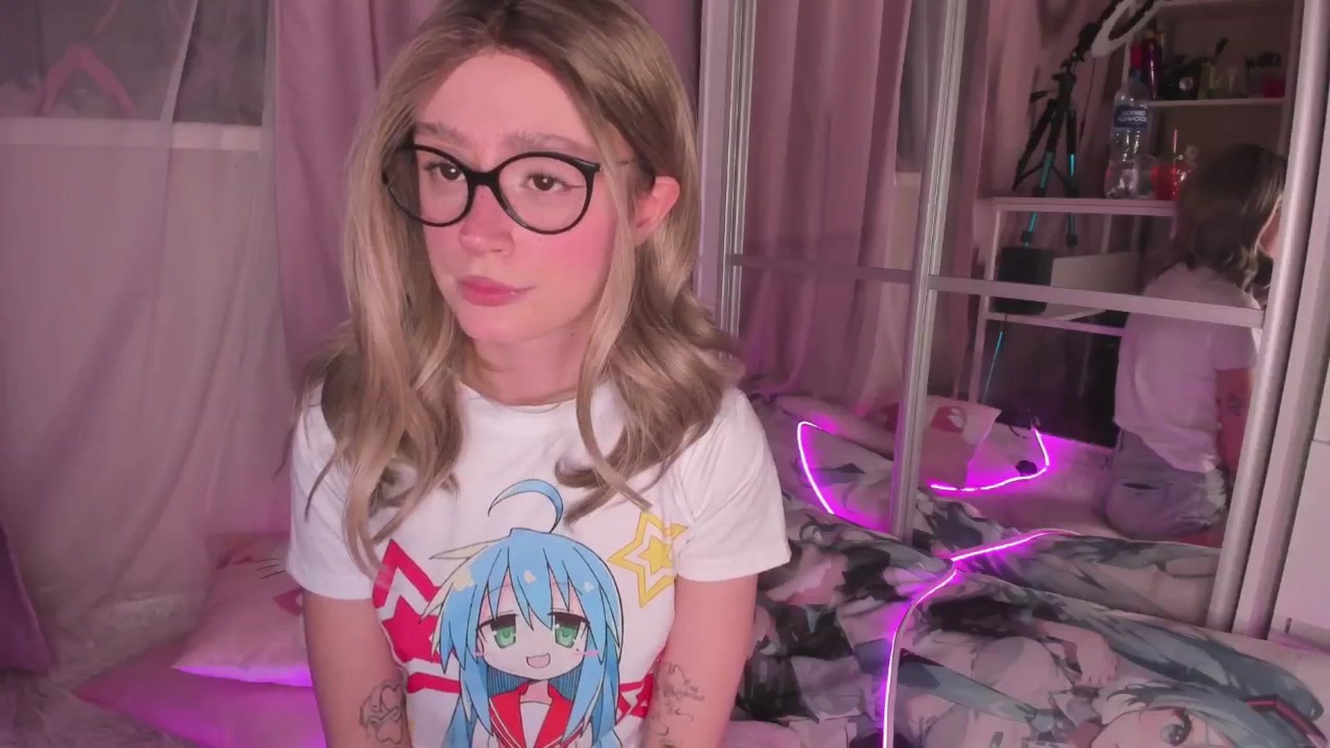 Gallery image thumbnail from AliceXsweeT's myfreecams stream on, 12/26/2025, 17:04 image 6 of 20