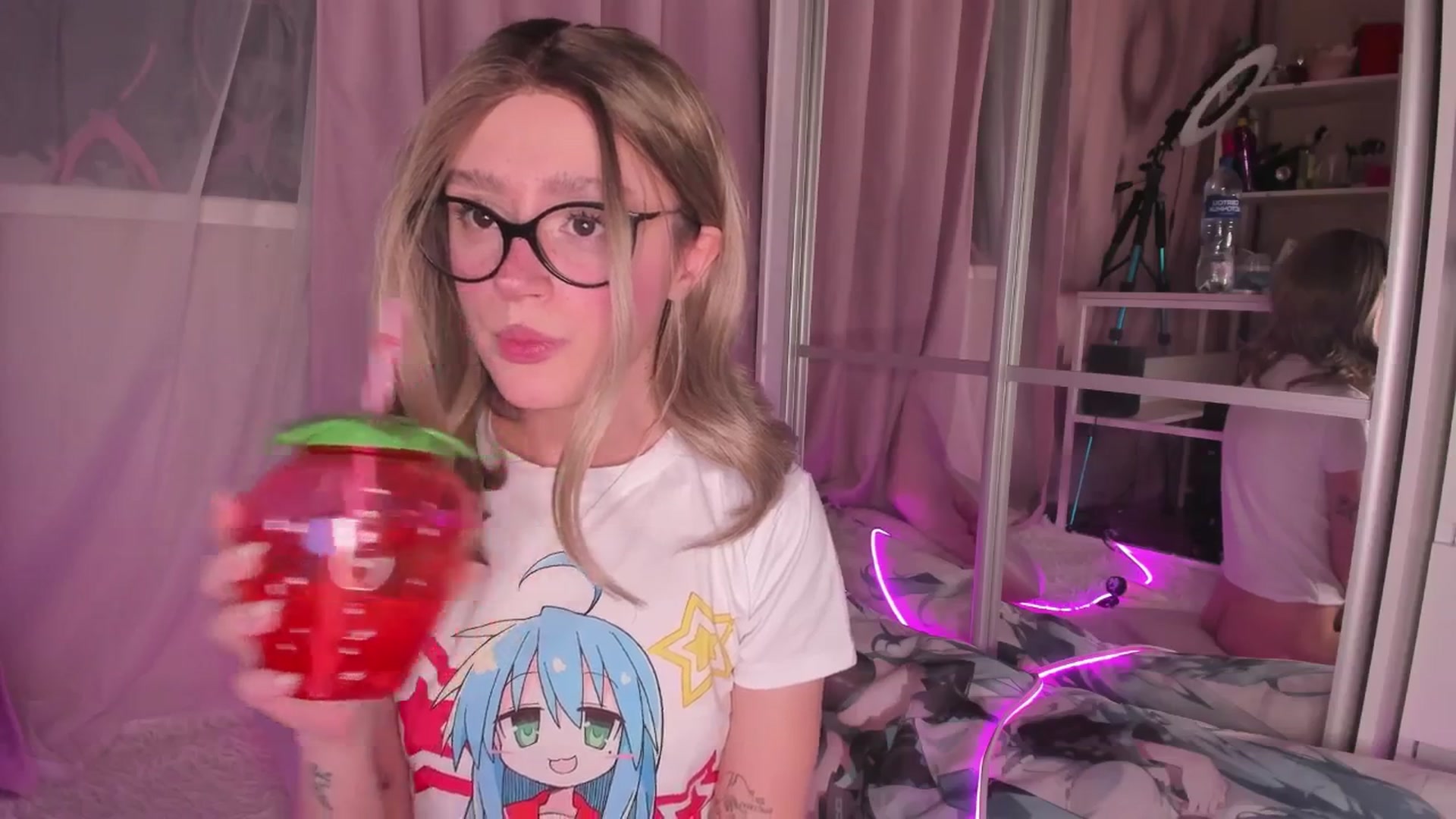 Gallery image thumbnail from AliceXsweeT's myfreecams stream on, 12/26/2025, 17:50 image 4 of 20