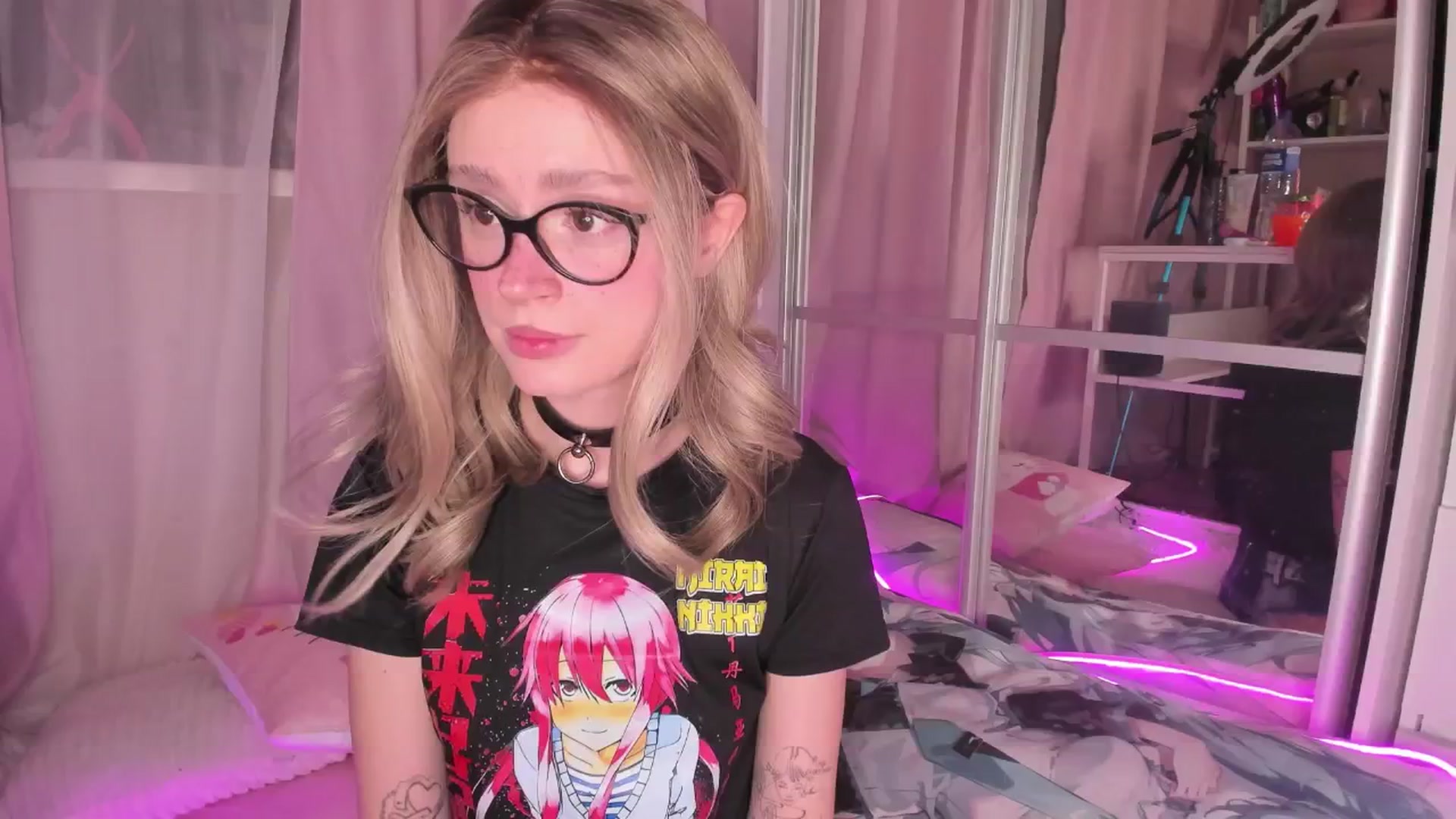 Gallery image thumbnail from AliceXsweeT's myfreecams stream on, 12/28/2025, 17:40 image 4 of 20