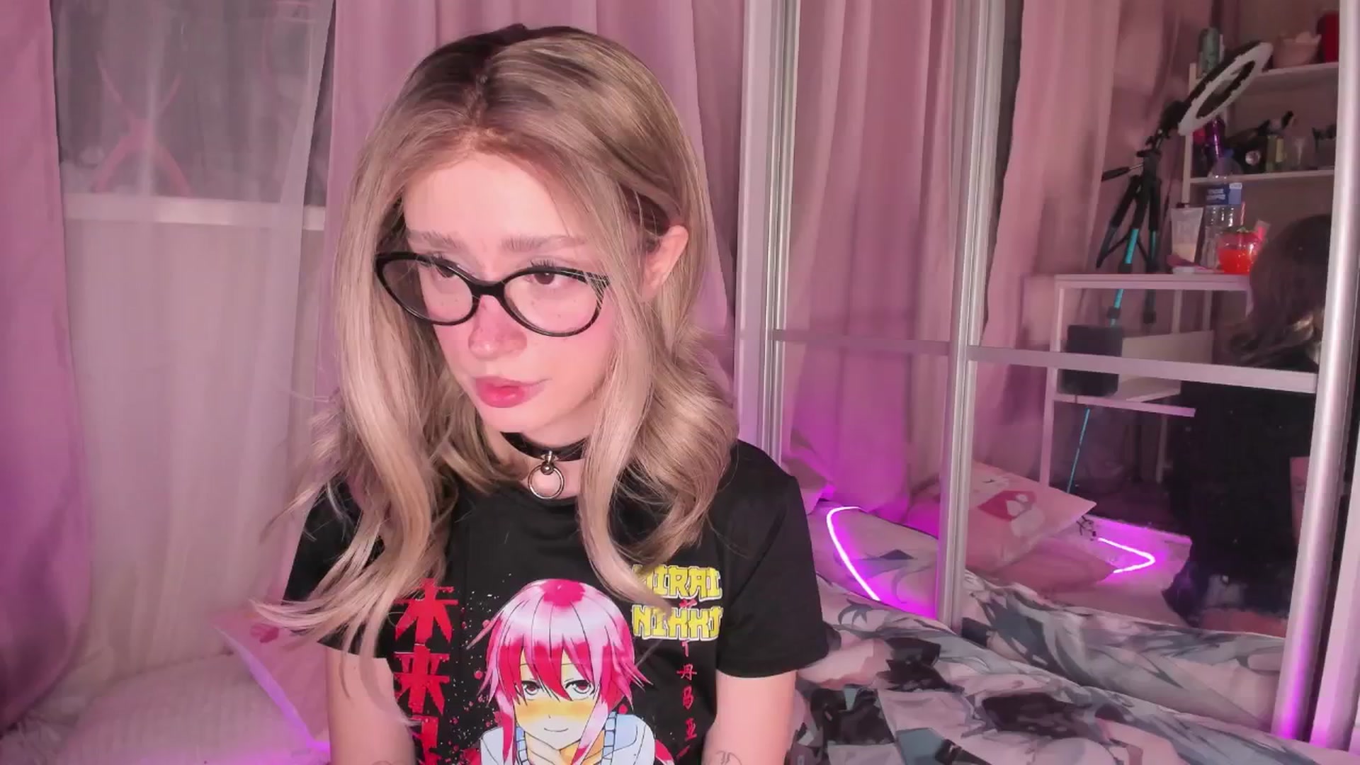 Gallery image thumbnail from AliceXsweeT's myfreecams stream on, 12/28/2025, 17:40 image 17 of 20