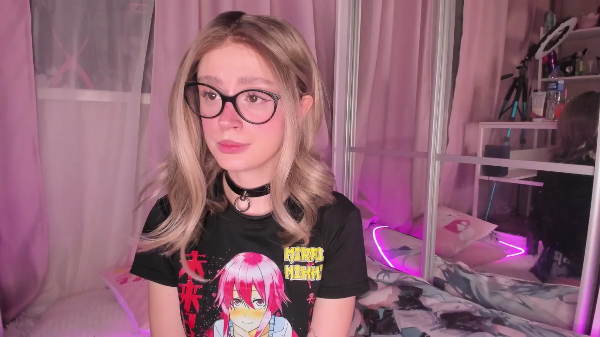 Gallery image thumbnail from AliceXsweeT's myfreecams stream on, 12/28/2025, 17:40 image 13 of 20