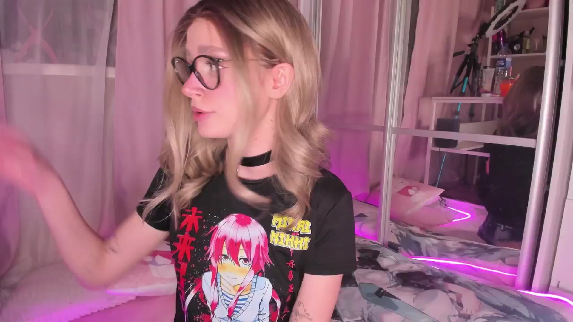 Gallery image thumbnail from AliceXsweeT's myfreecams stream on, 12/28/2025, 17:40 image 2 of 20