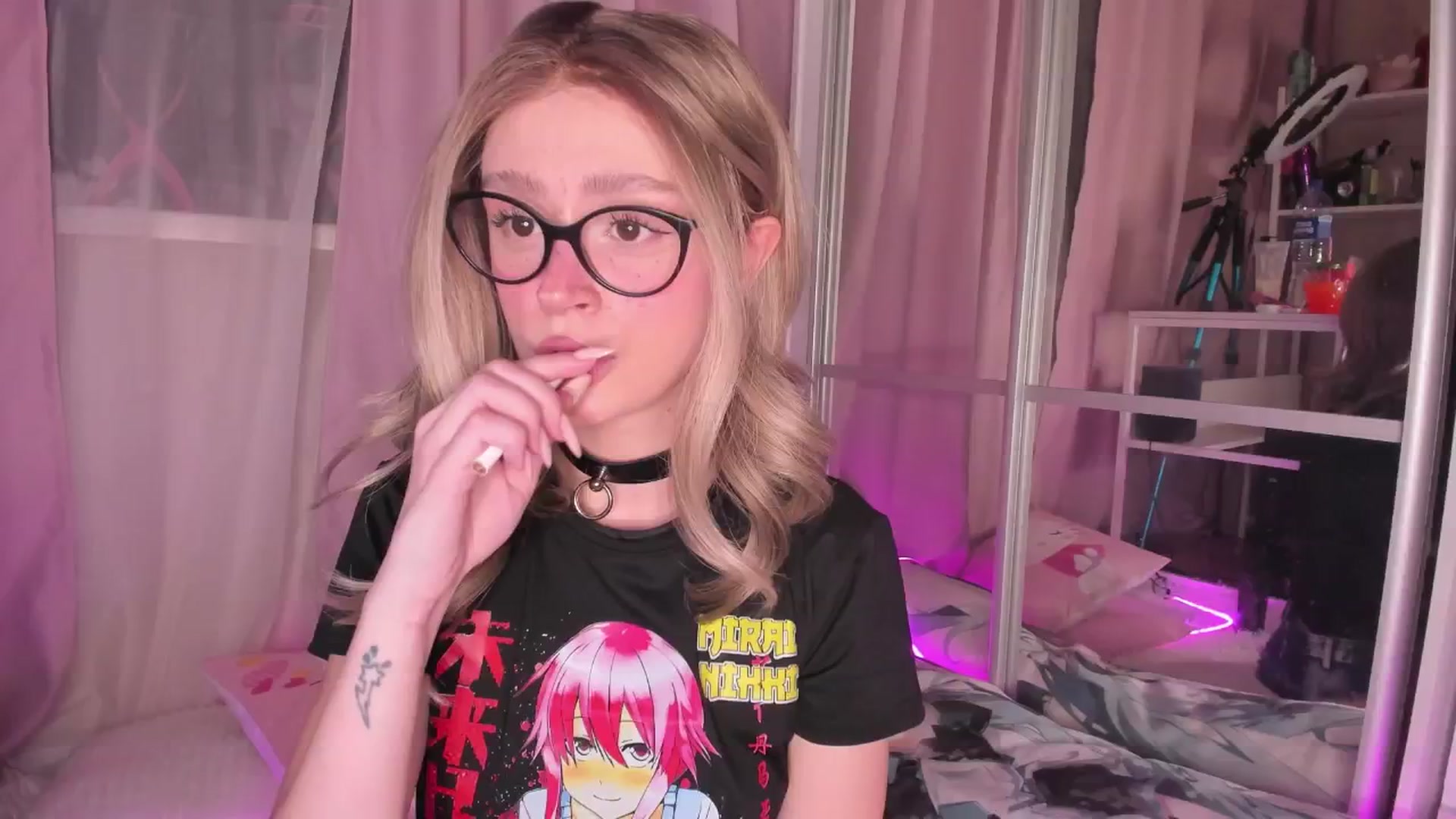 Gallery image thumbnail from AliceXsweeT's myfreecams stream on, 12/28/2025, 17:40 image 9 of 20
