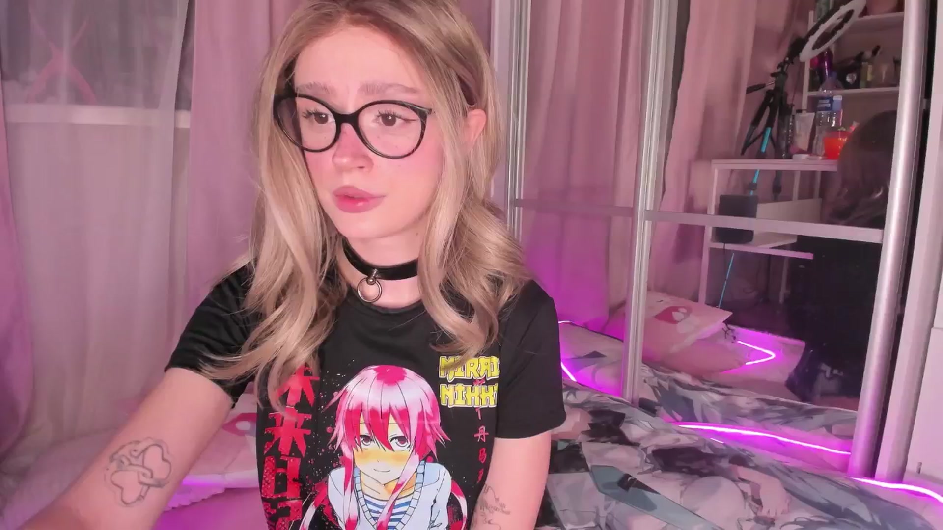 Gallery image thumbnail from AliceXsweeT's myfreecams stream on, 12/28/2025, 17:40 image 1 of 20